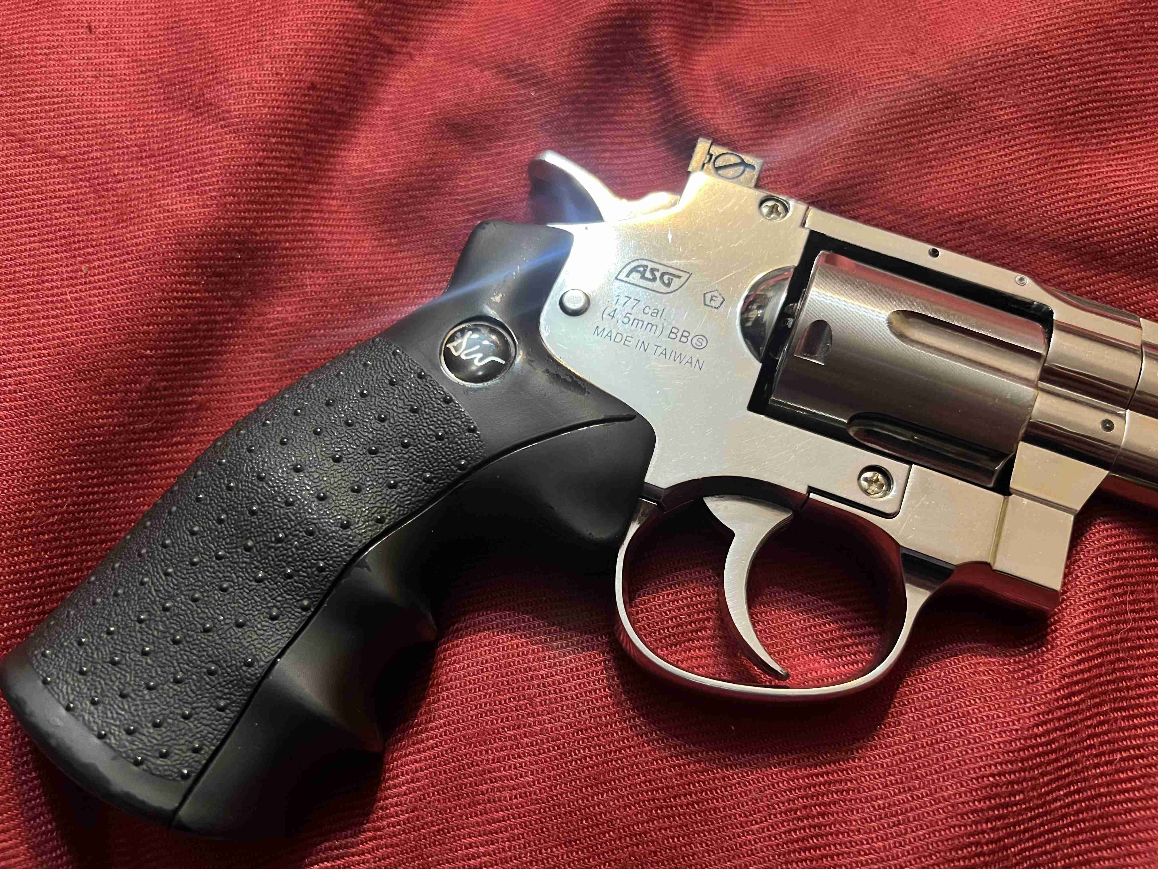 Revolver Aire Comprimido - miniatura 4