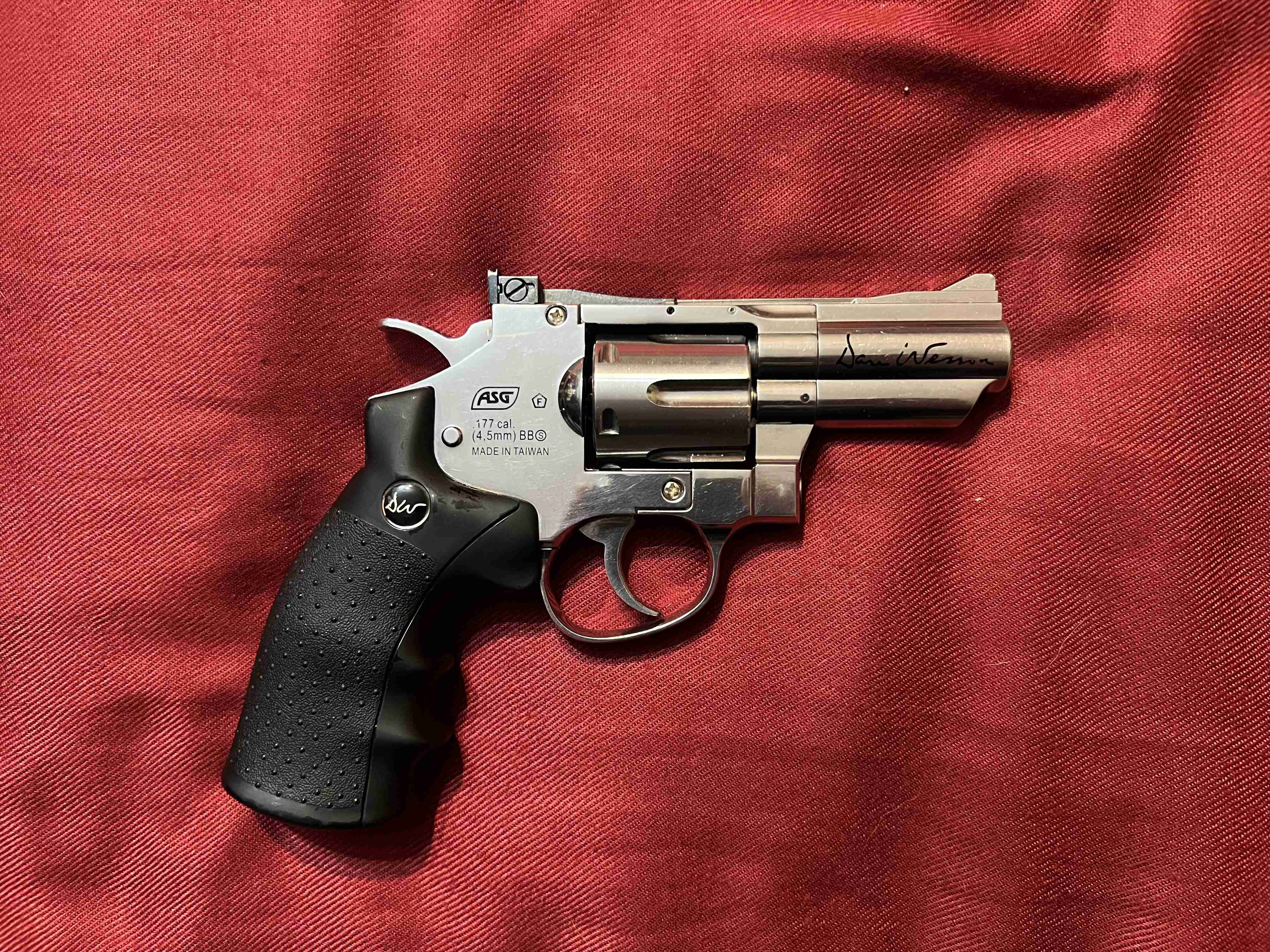 Revolver Aire Comprimido - miniatura 6