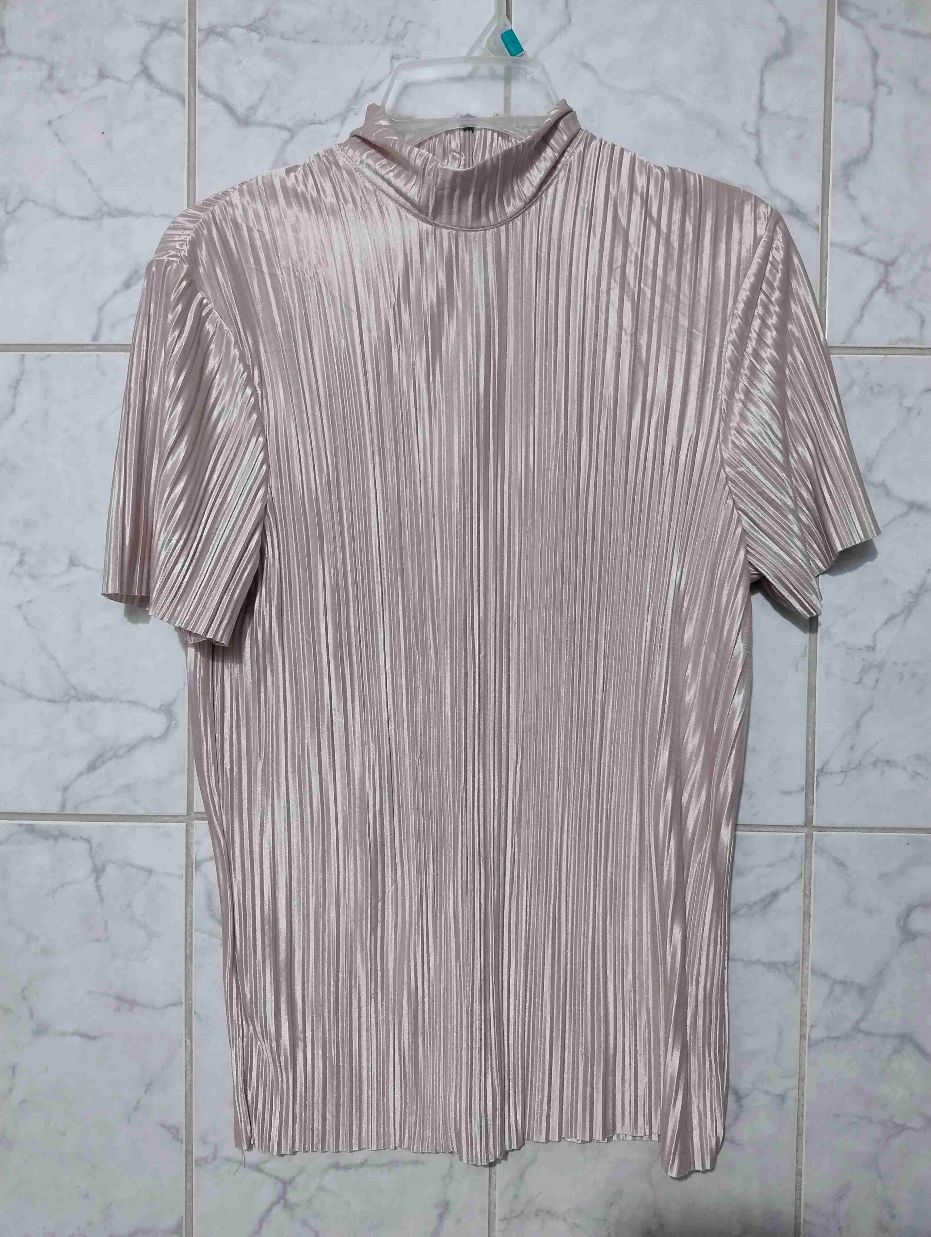 Polera plisada color perla - 1