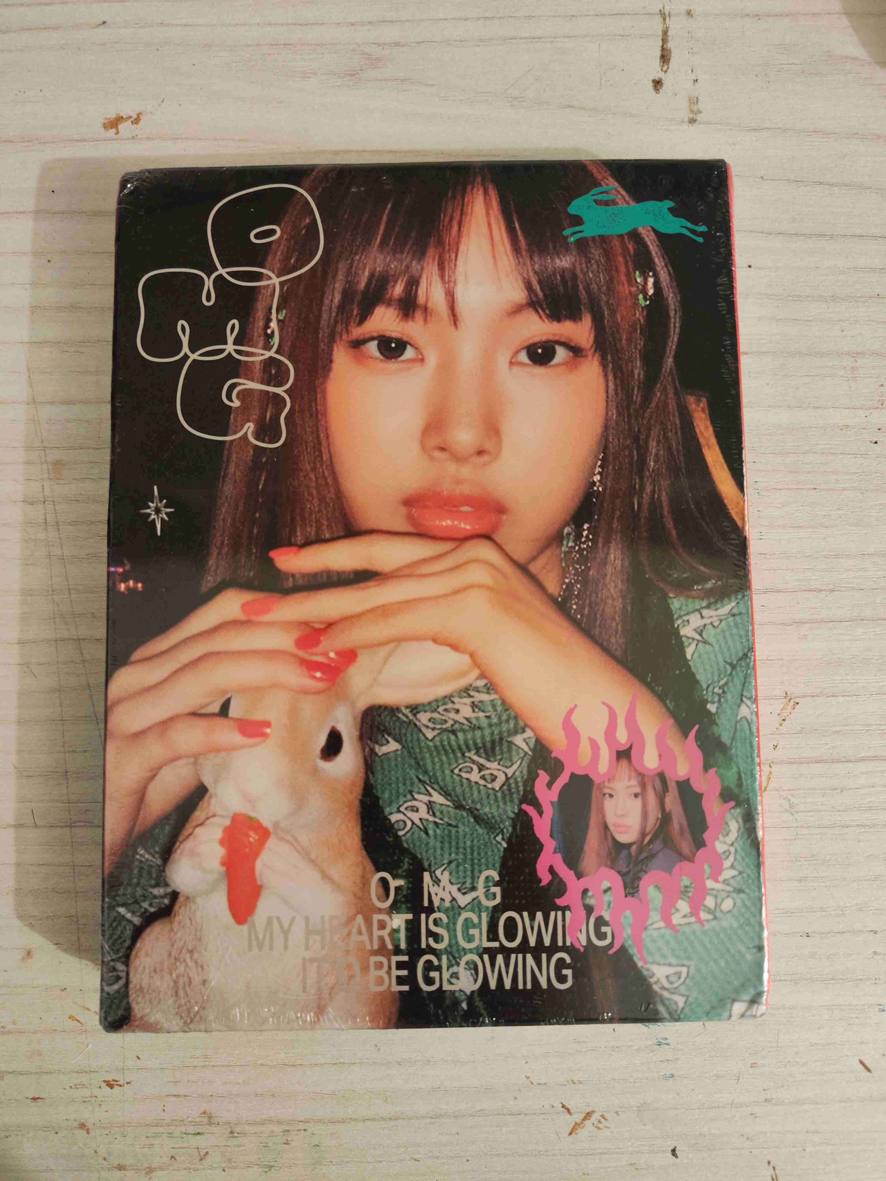 Álbum NewJeans 'Ditto' nuevo - miniatura 2