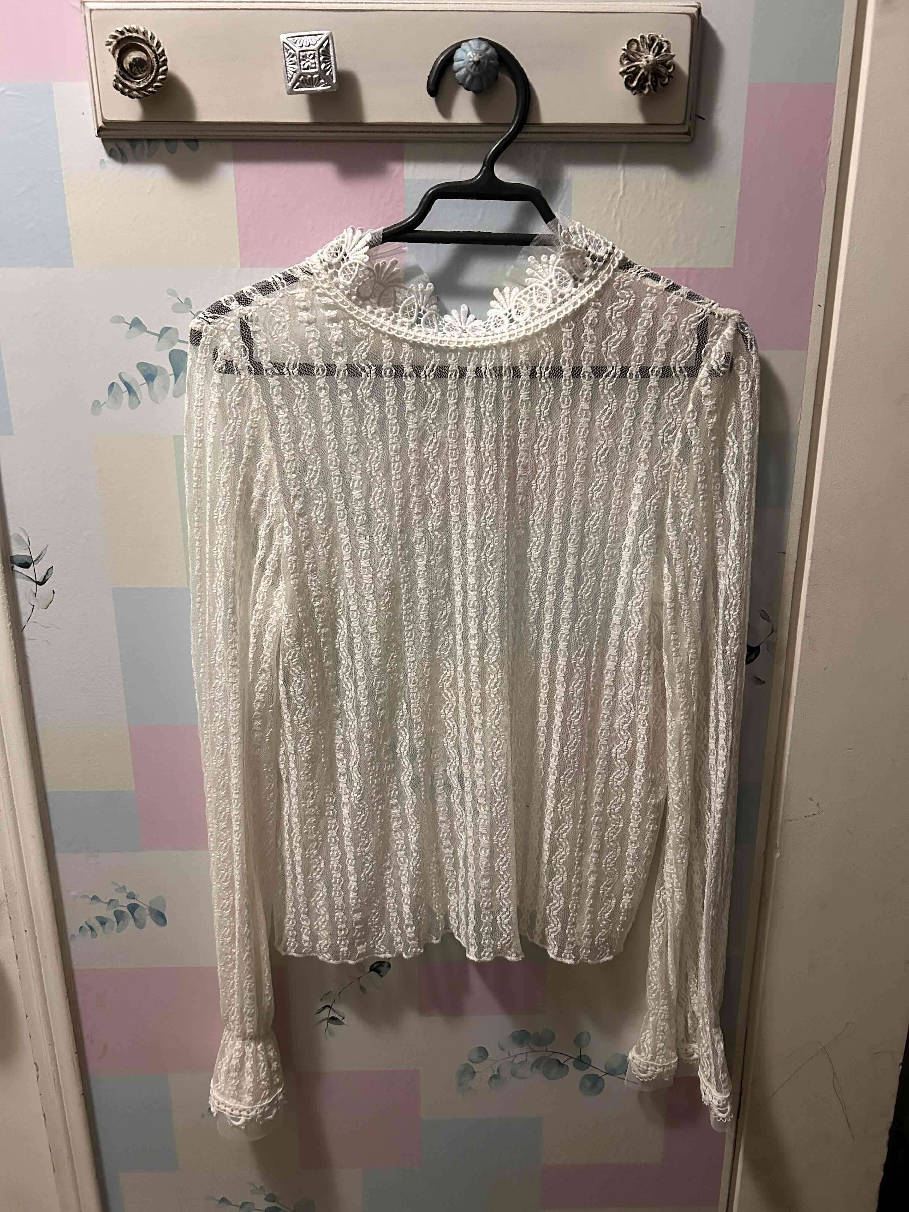 Blusa encaje blanca Marca ZARA