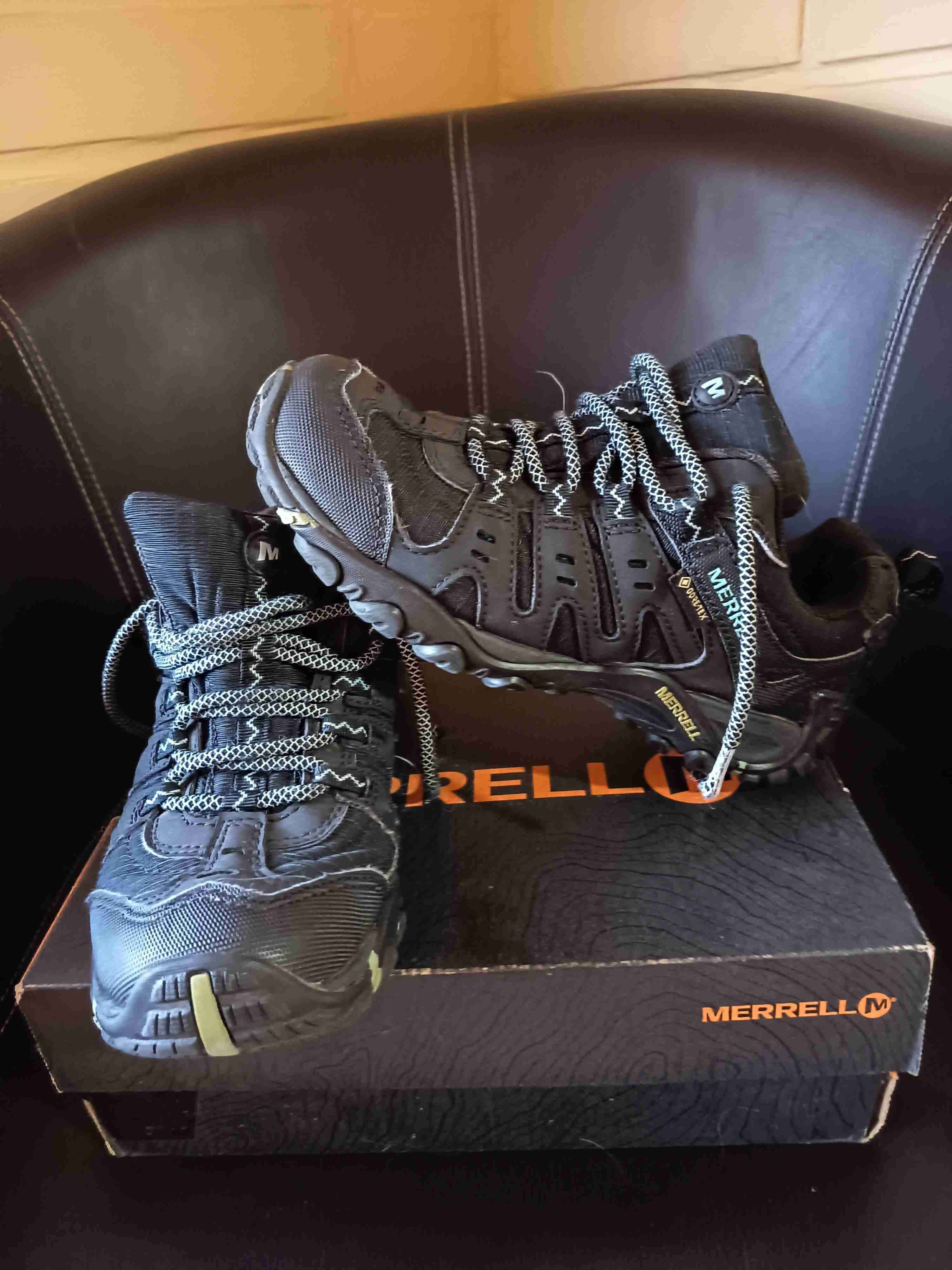 Zapatillas trekking Merrell negras - miniatura 1
