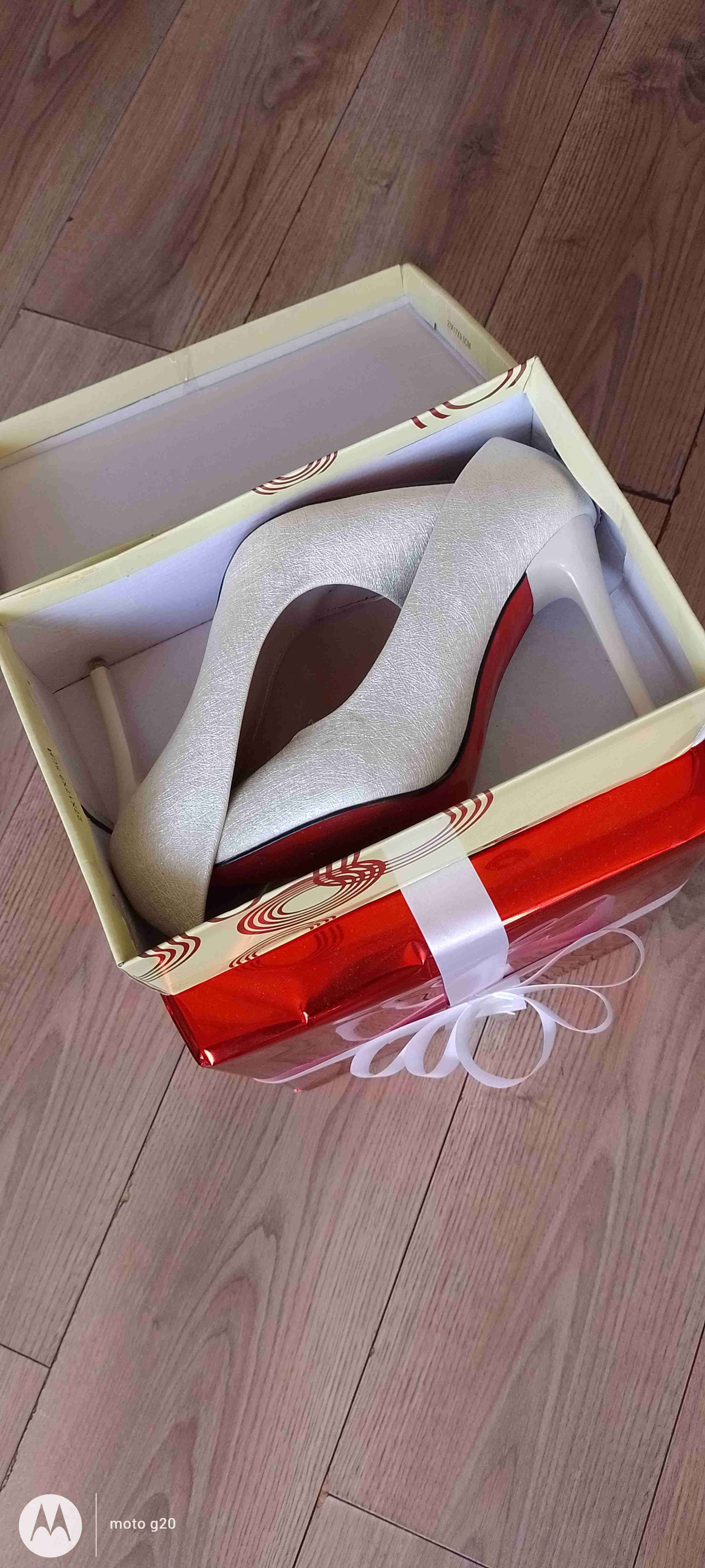 Tacones altos champagne nuevos - miniatura 1