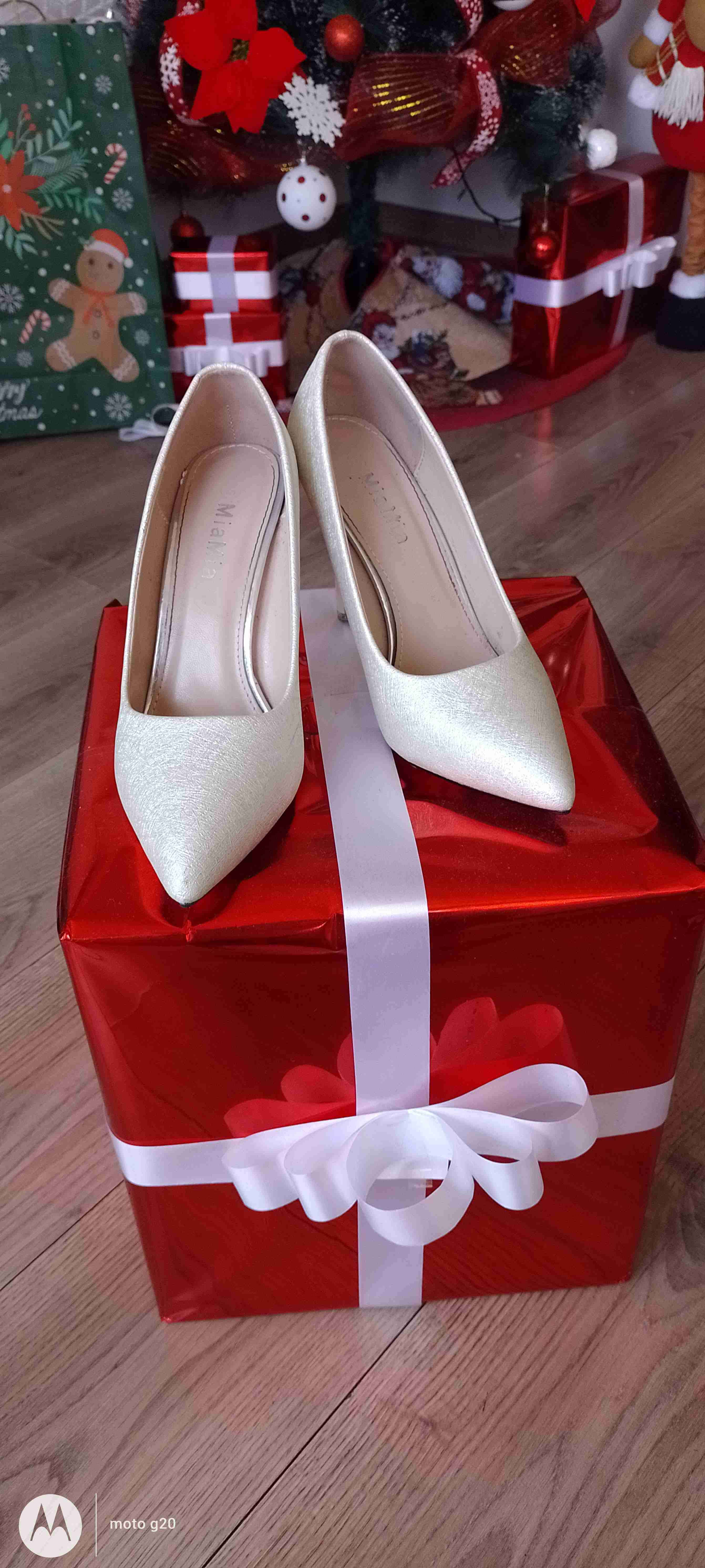 Tacones altos champagne nuevos - miniatura 2