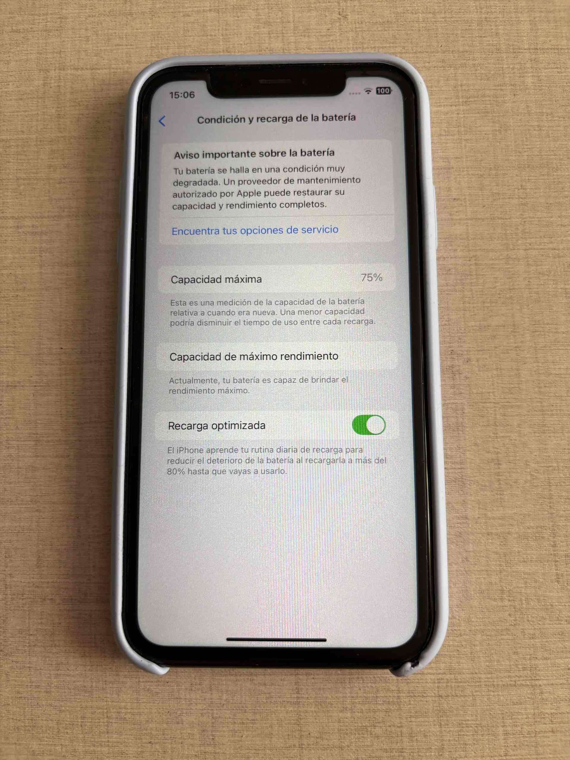 iPhone XR 64gb con funda - miniatura 3