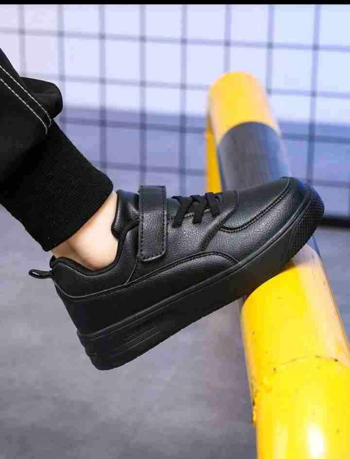 Zapatillas negras para niños - miniatura 2