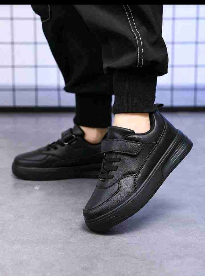 Zapatillas negras para niños - miniatura 3