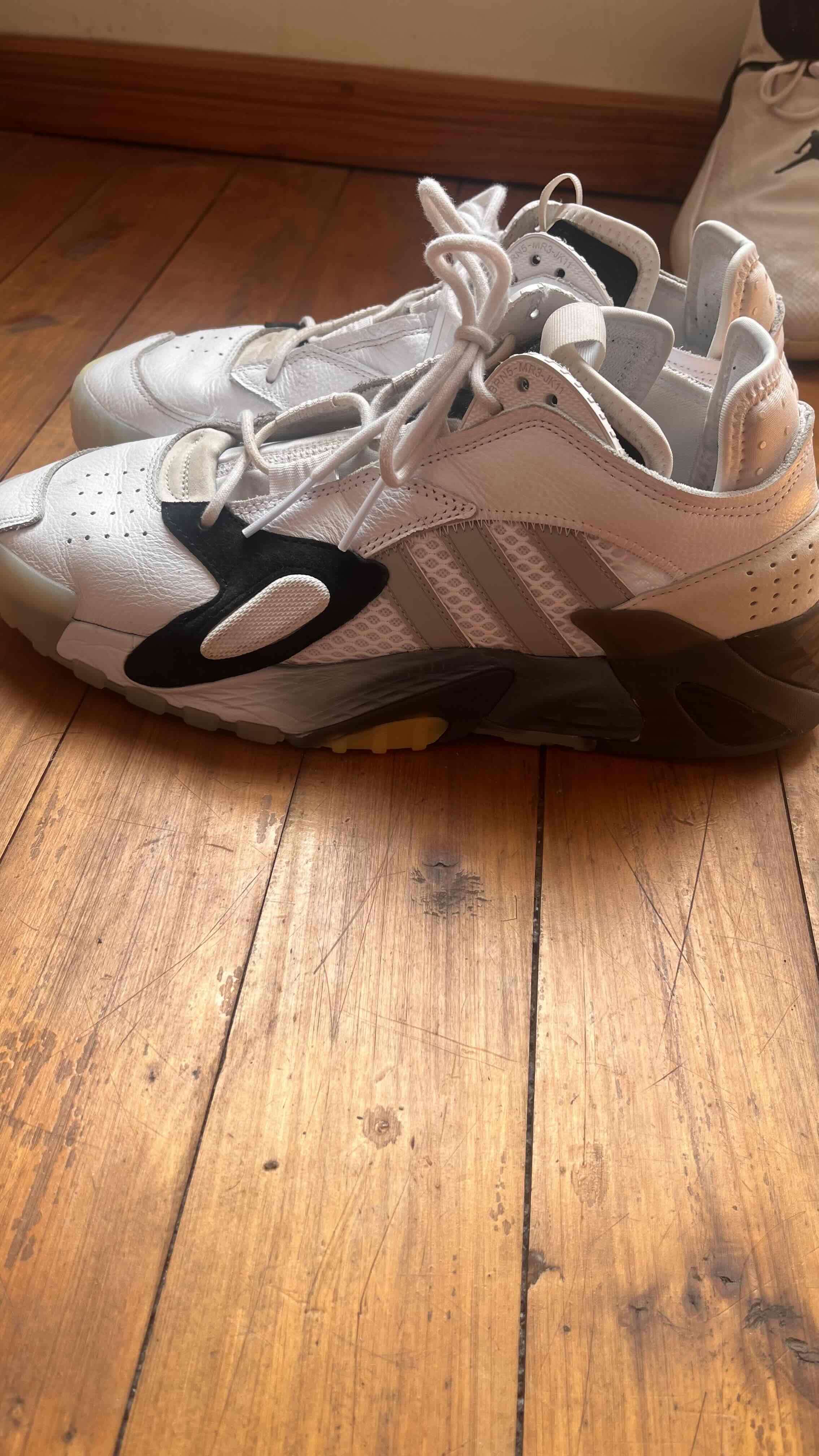 Zapatillas Basketball Adidas - 2