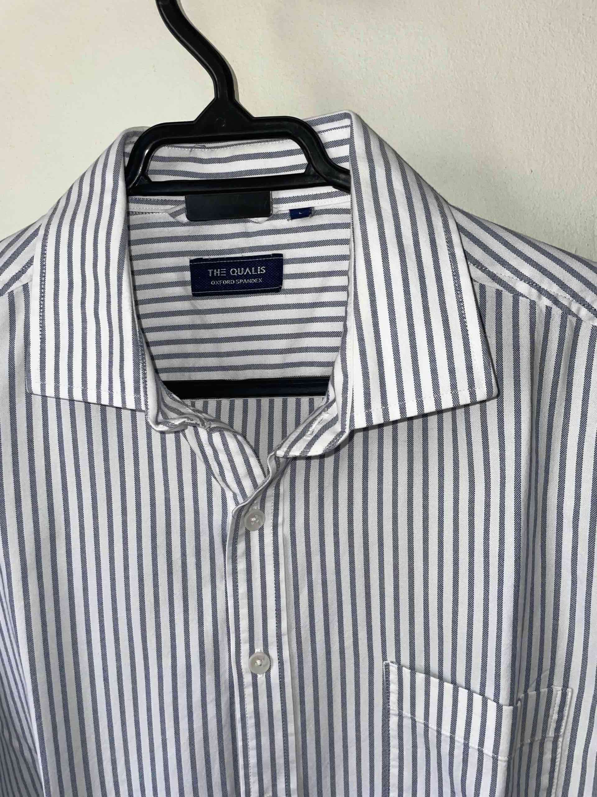 Camisa rayada blanca y azul - miniatura 2