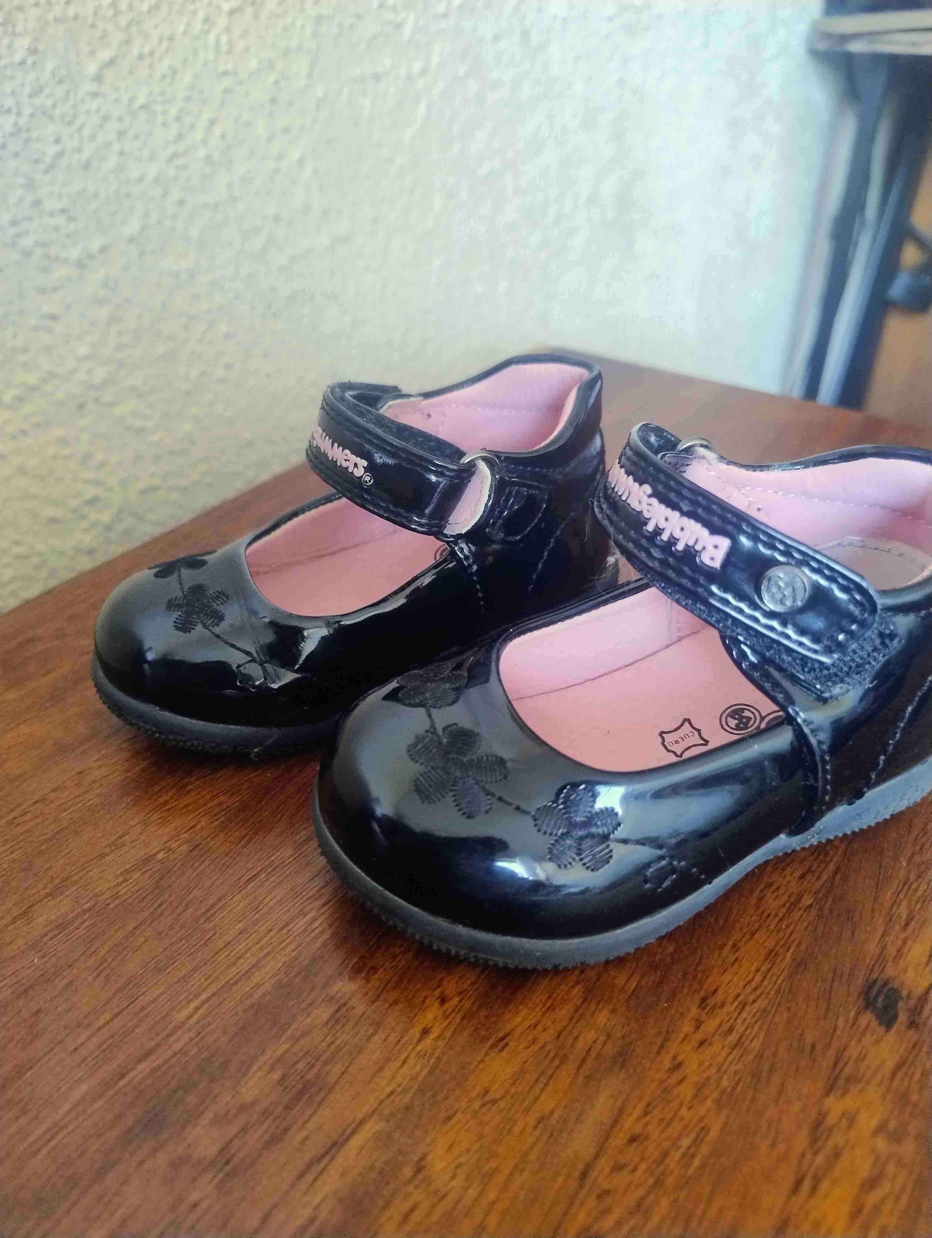 Zapatos charol talla 20 Bubblegummers - miniatura 2