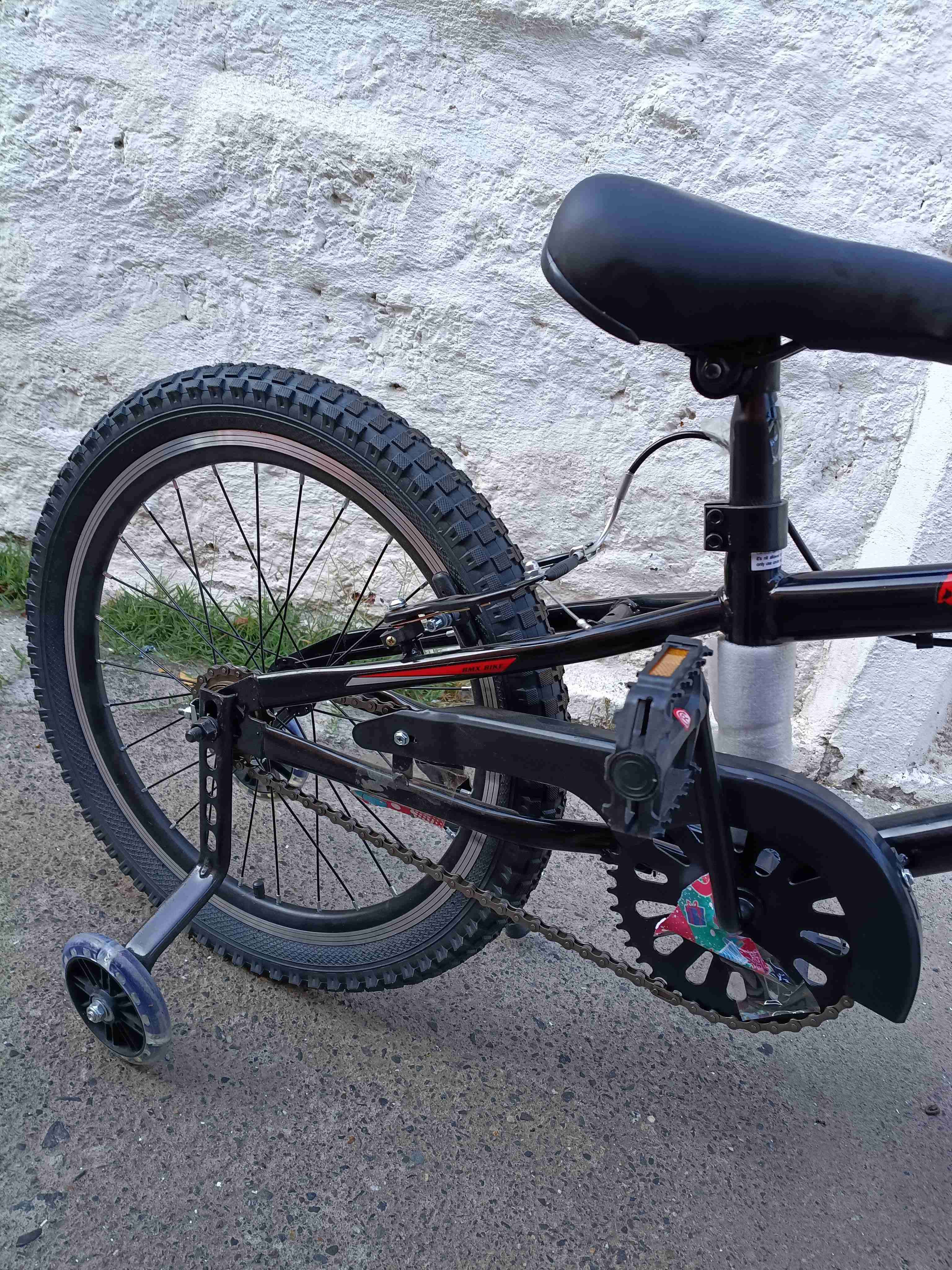 Bicicleta infantil negra con ruedas - 6