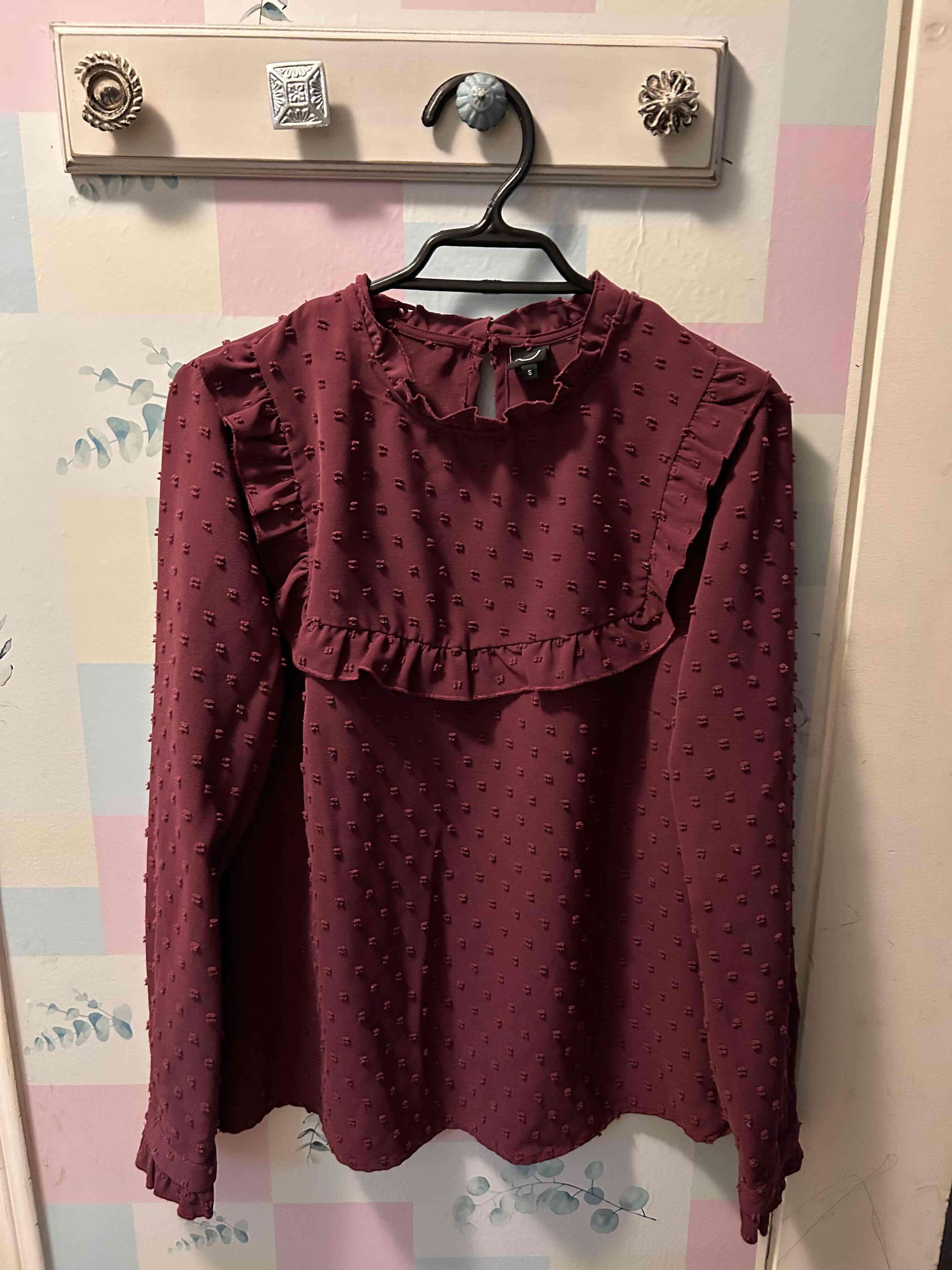 Blusa Marca IO burdeos