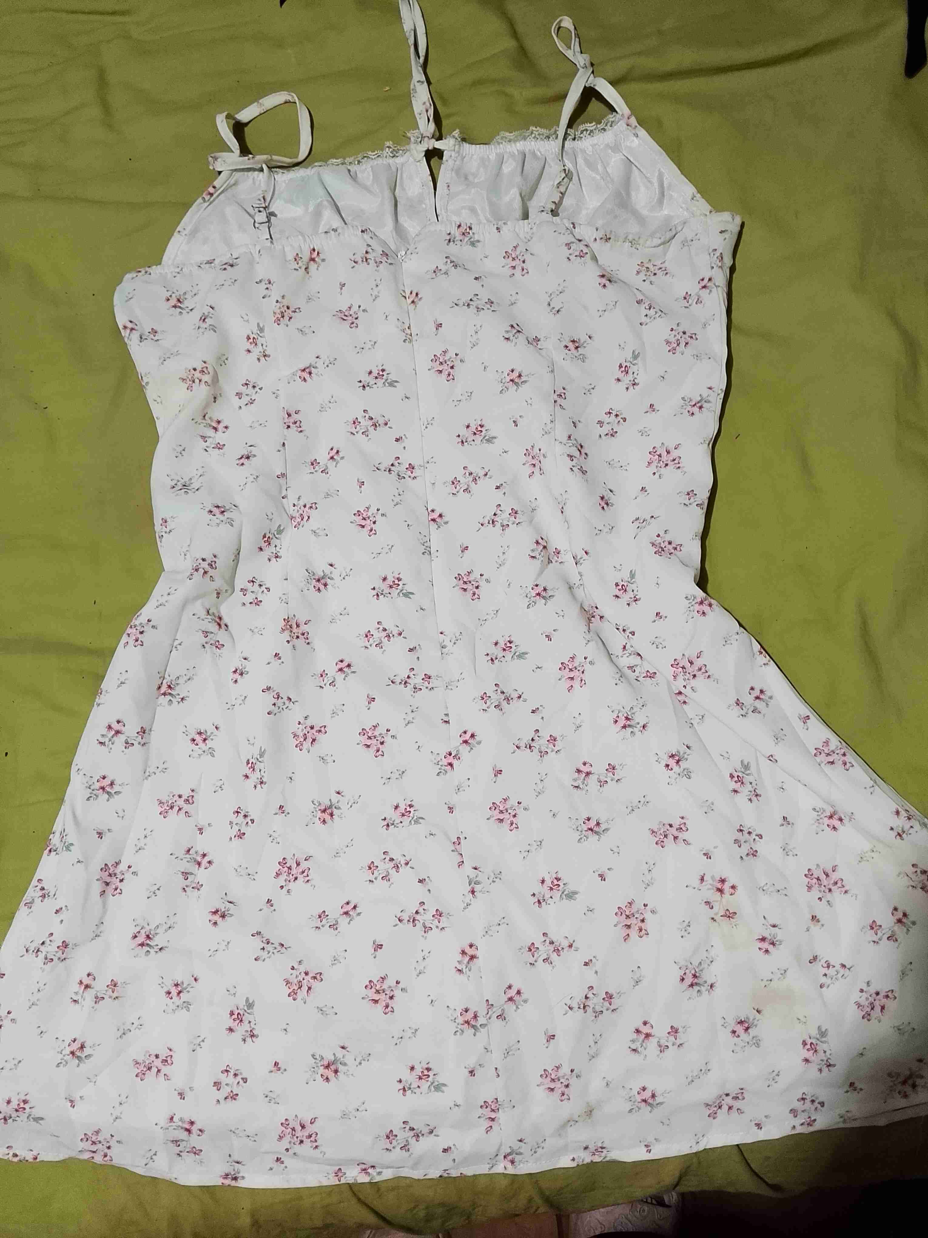 Vestido blanco con flores pequeñas - 2