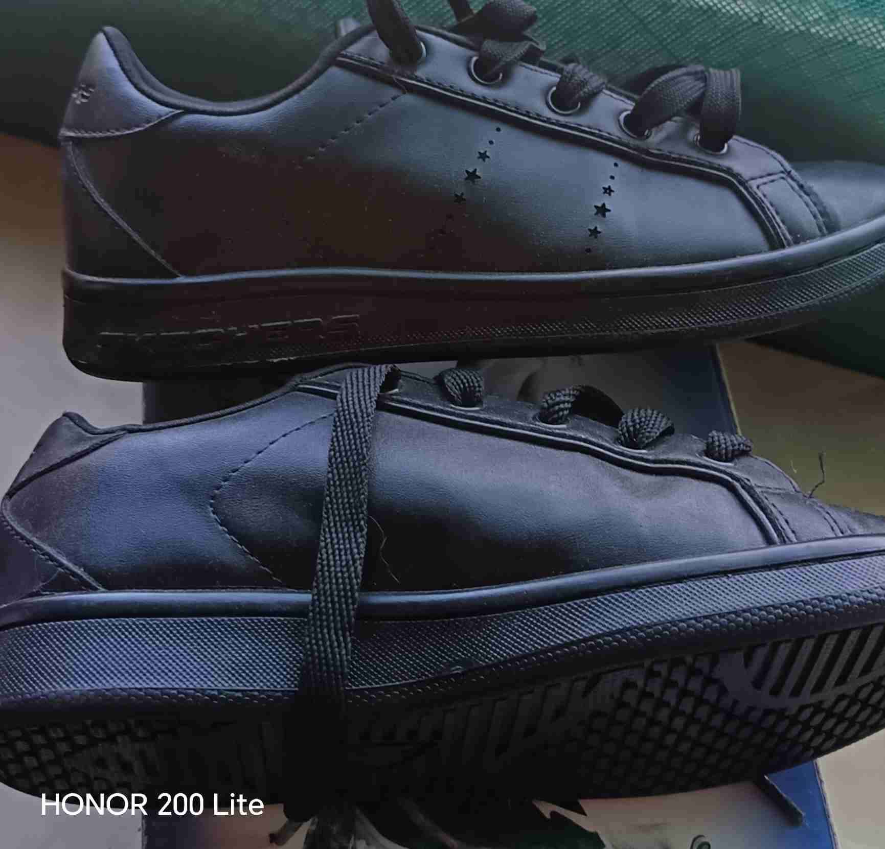Zapatillas negras marca ekechers niña t - miniatura 2