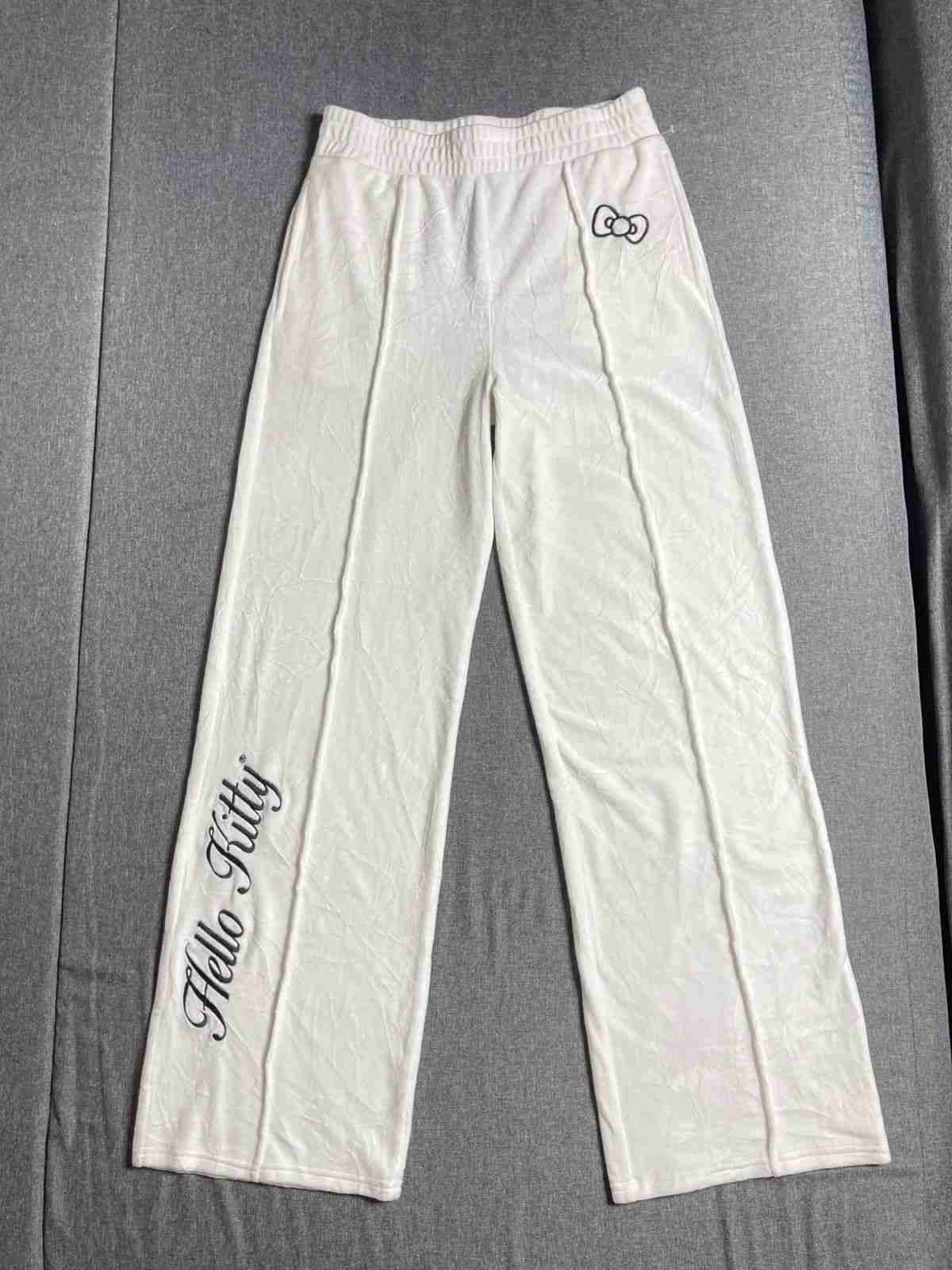 Buzo Hello Kitty Forever 21 - miniatura 1