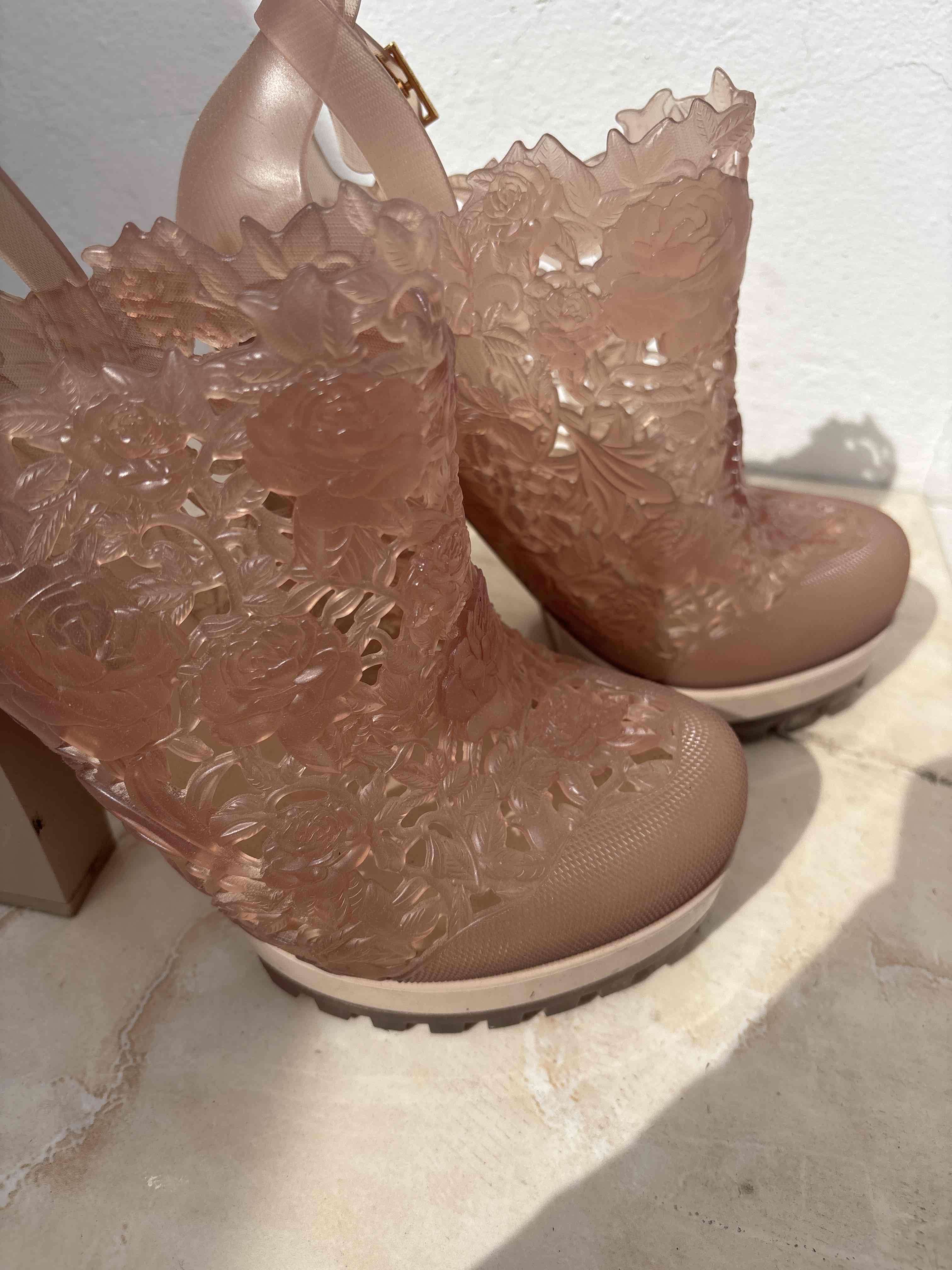 Zapatos de tacón altos rosa floral - miniatura 3