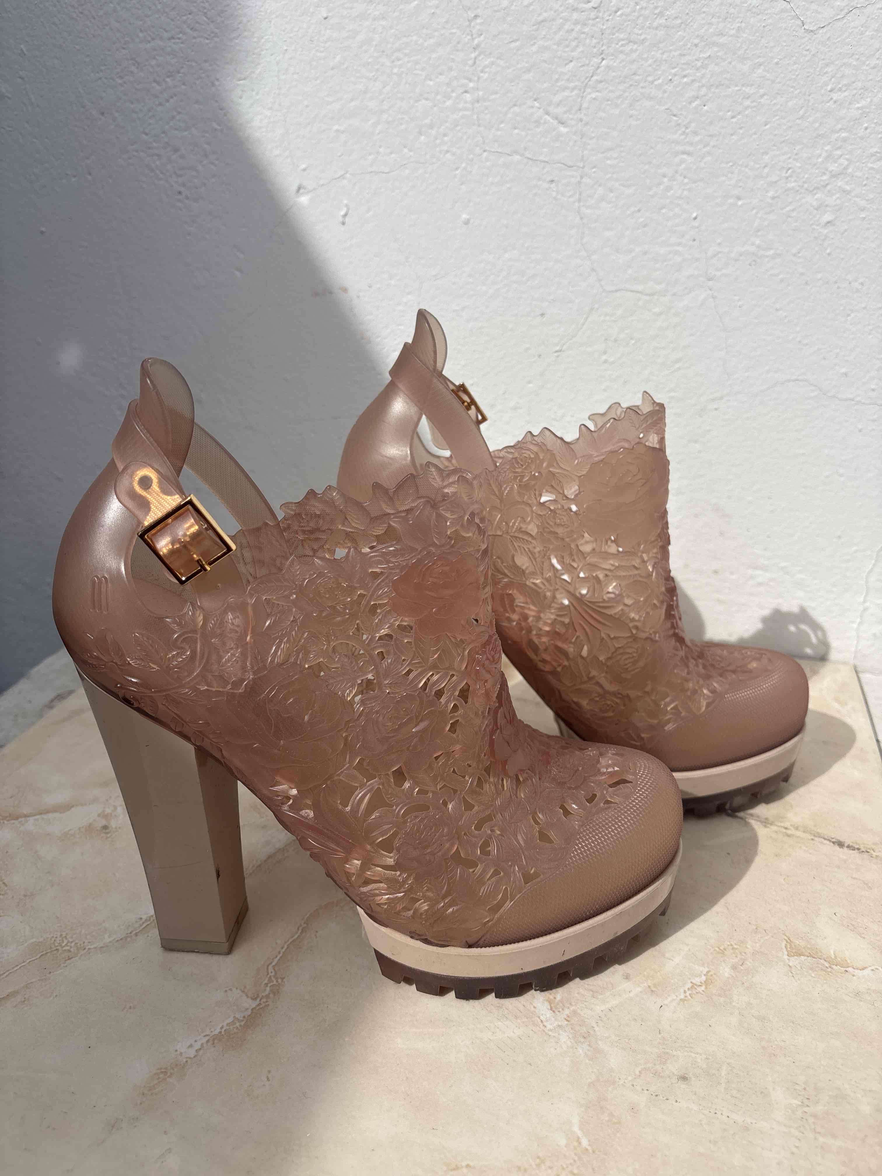 Zapatos de tacón altos rosa floral - miniatura 4