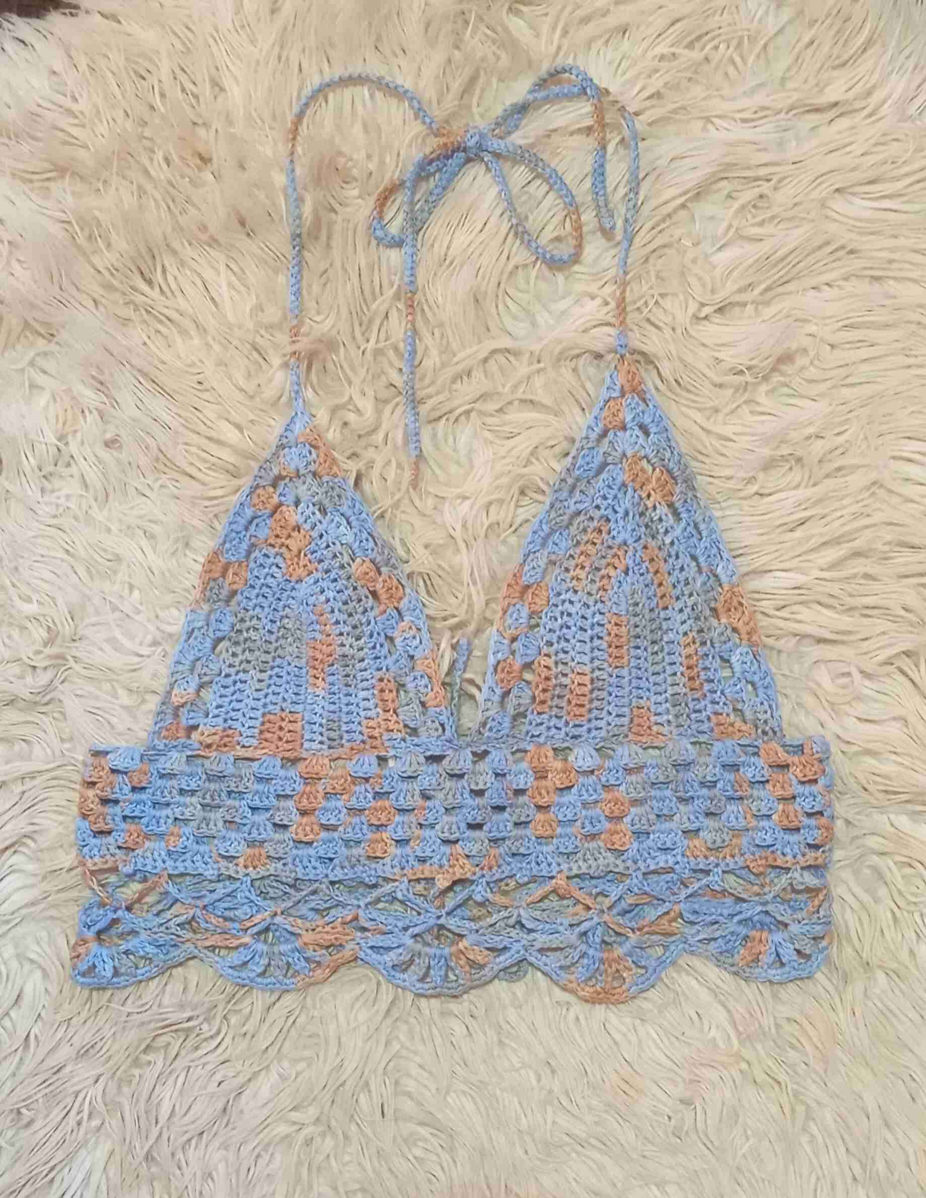 Top de crochet azul y beige - miniatura 2