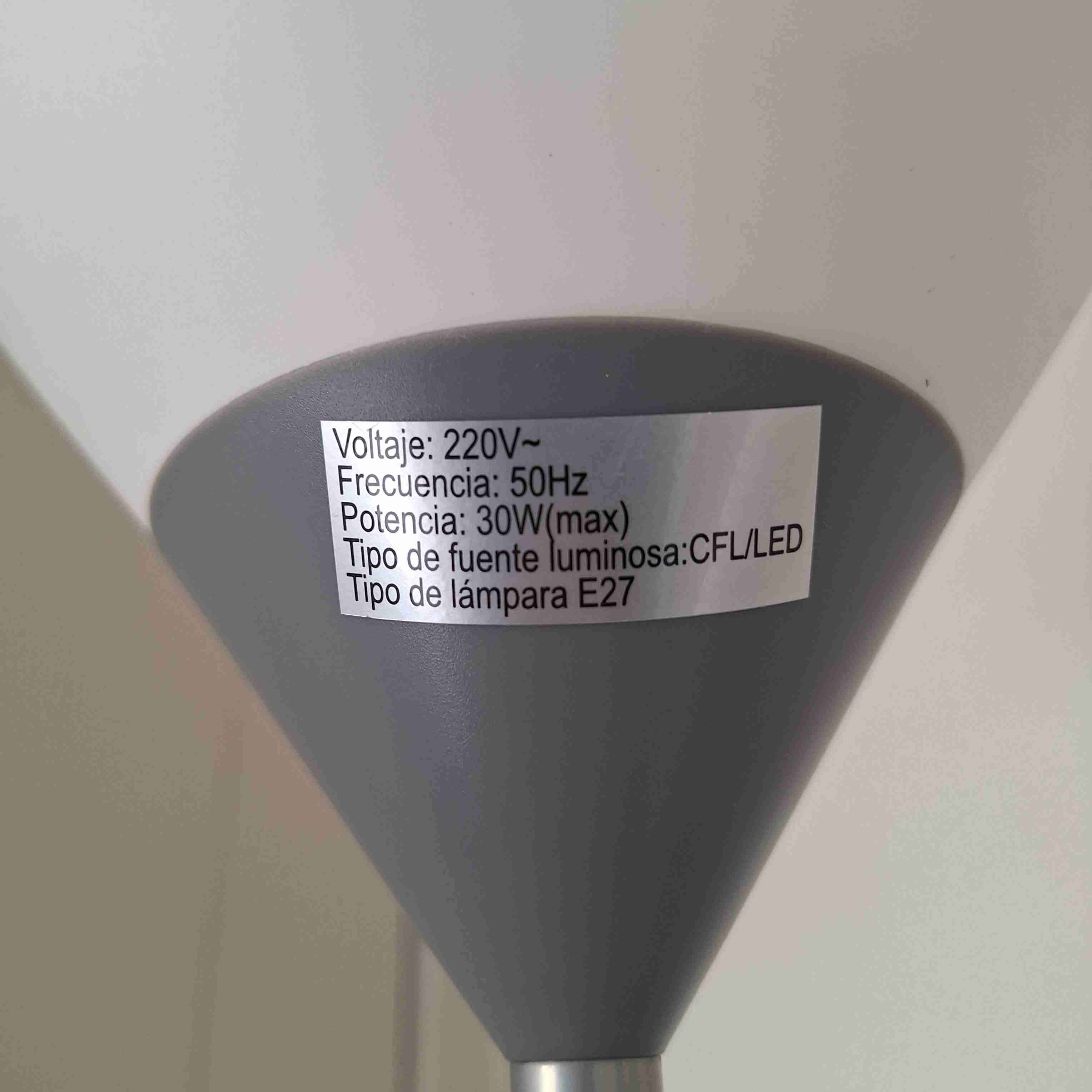 Lámpara de pie desmontada - miniatura 4