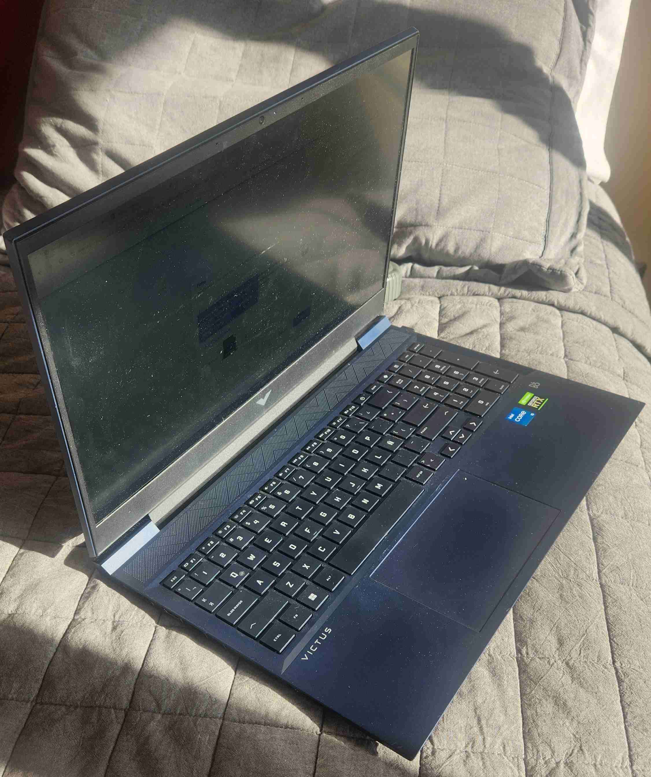 Notebook Gamer Hp Victus - miniatura 2