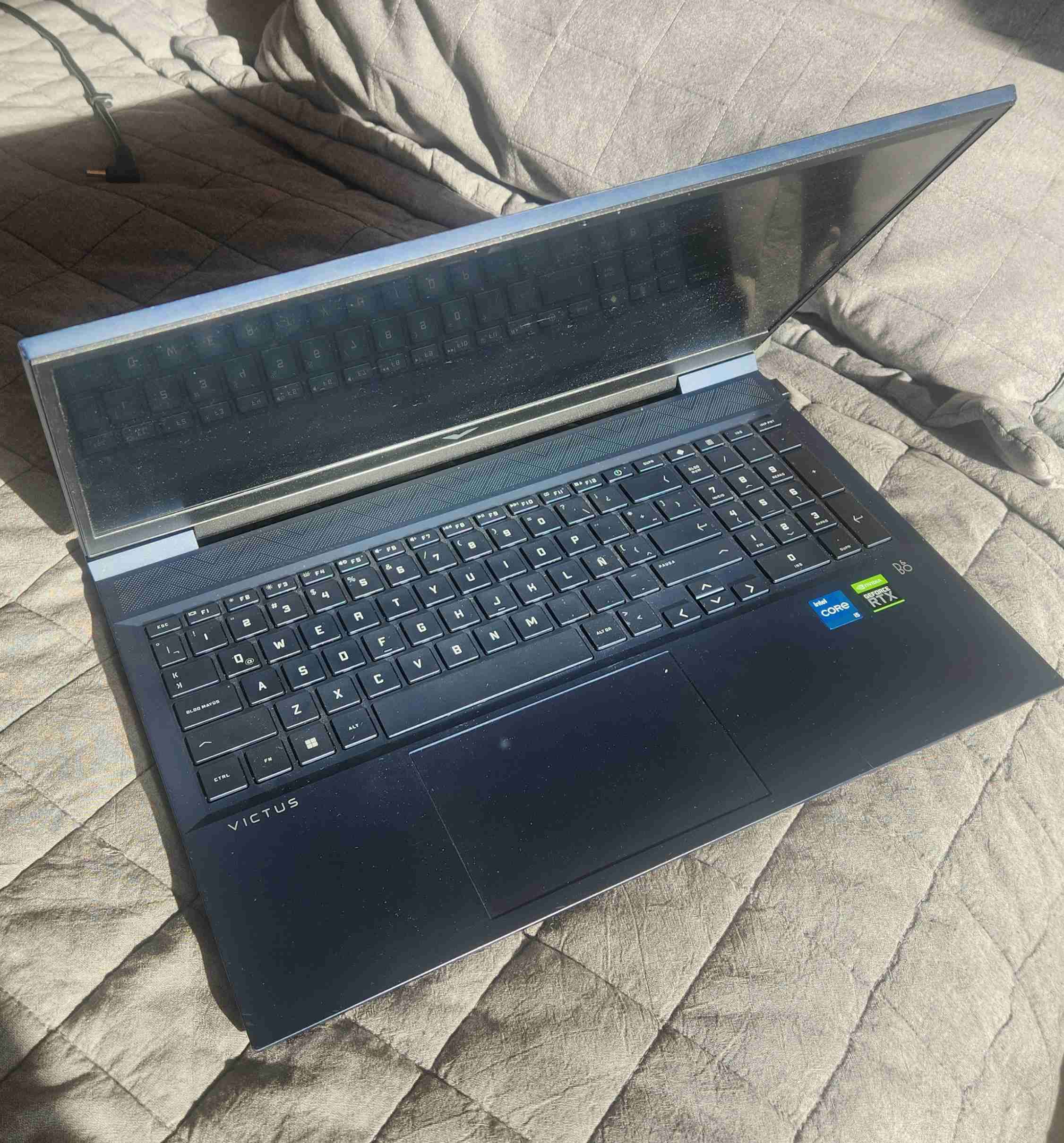 Notebook Gamer Hp Victus - miniatura 3