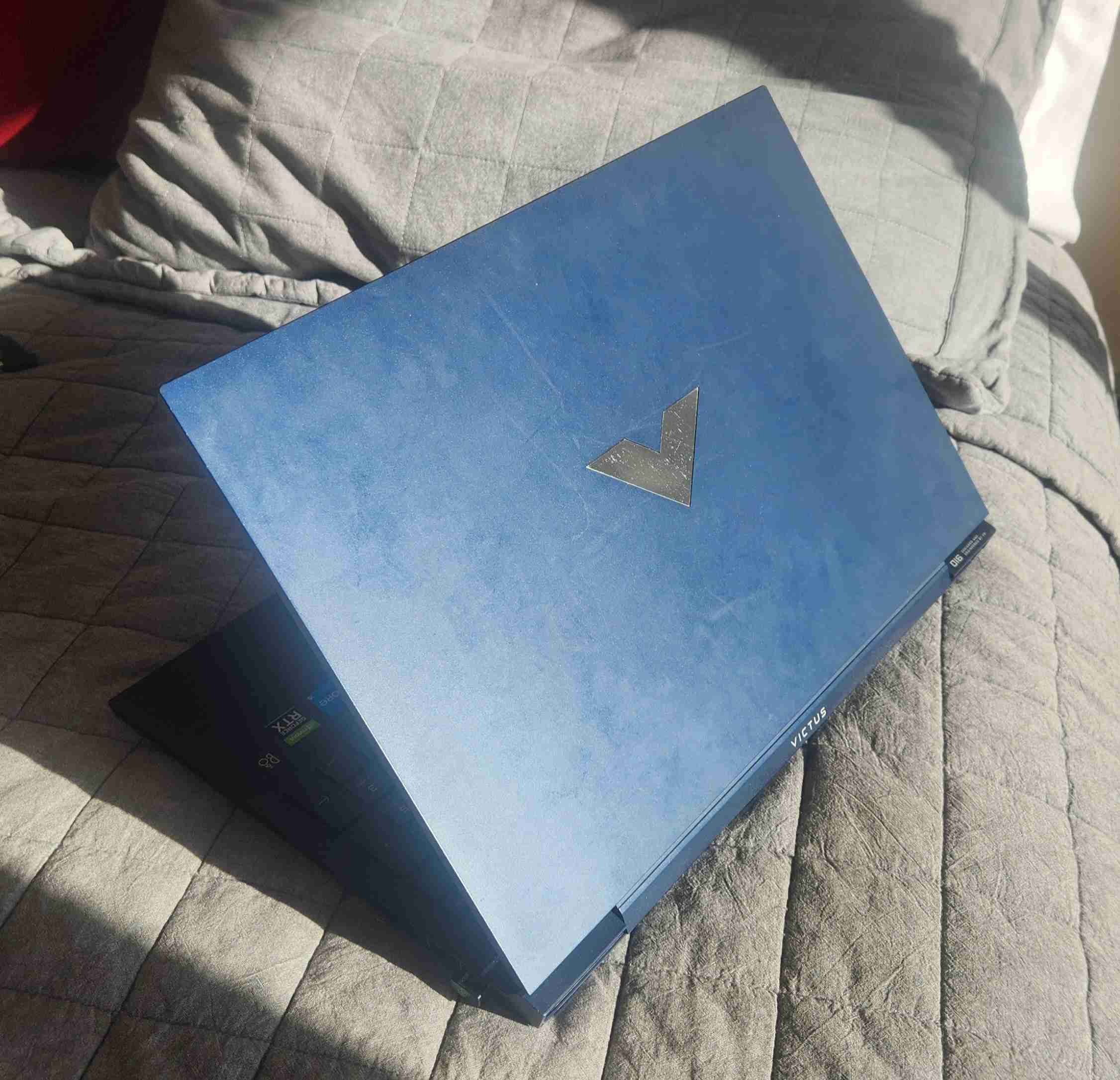 Notebook Gamer Hp Victus - miniatura 4