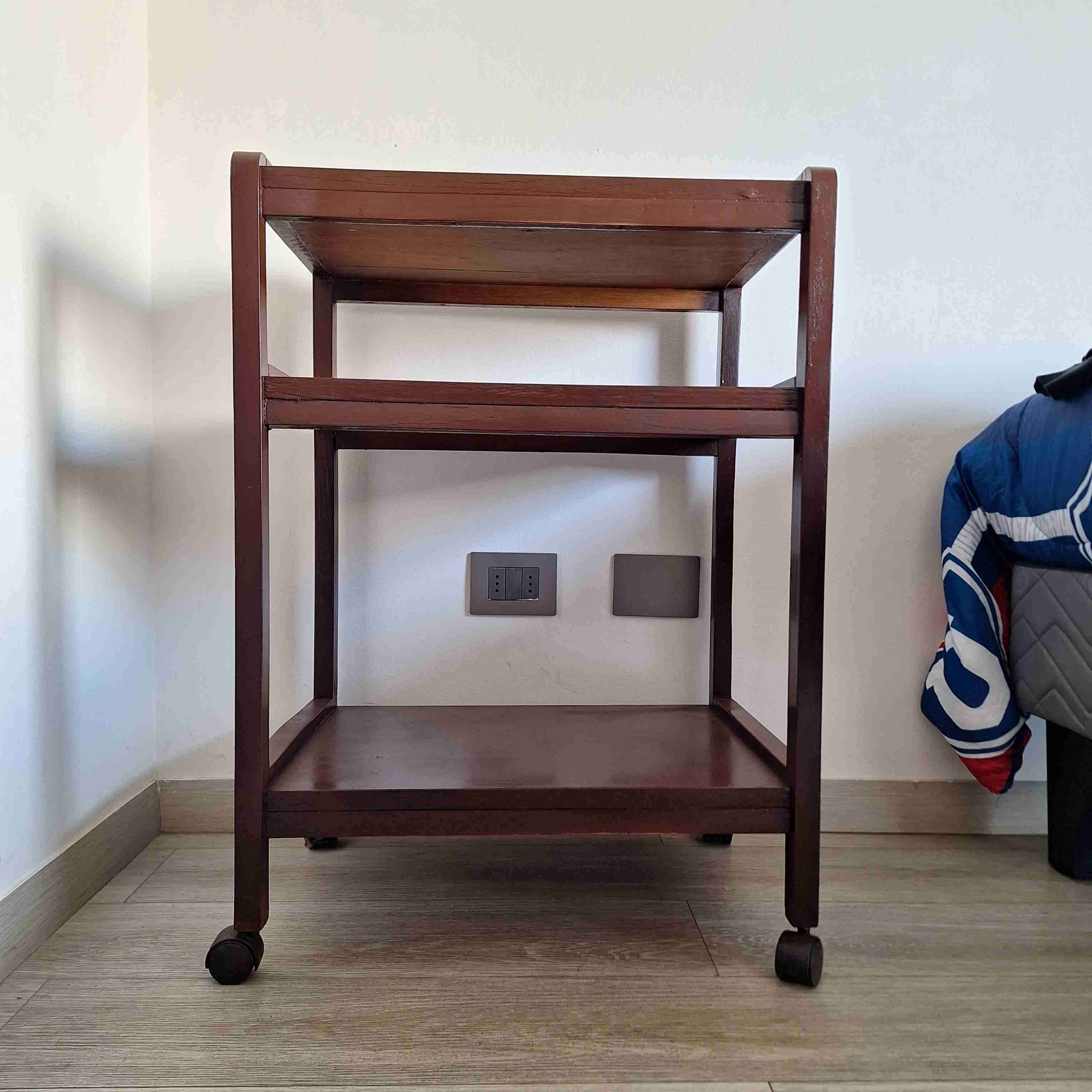 Carro auxiliar de madera - miniatura 1