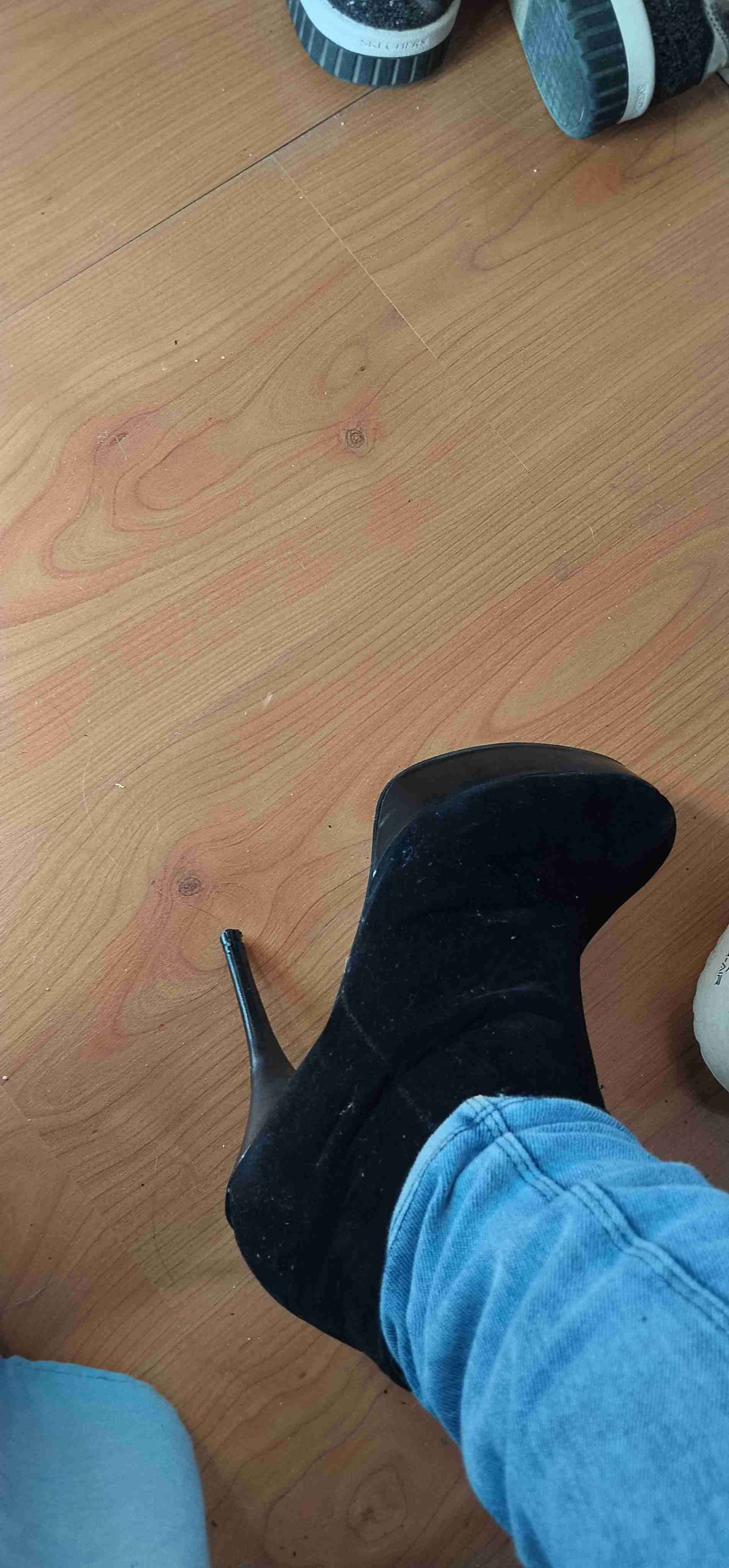 Botines negros con taco alto - miniatura 2