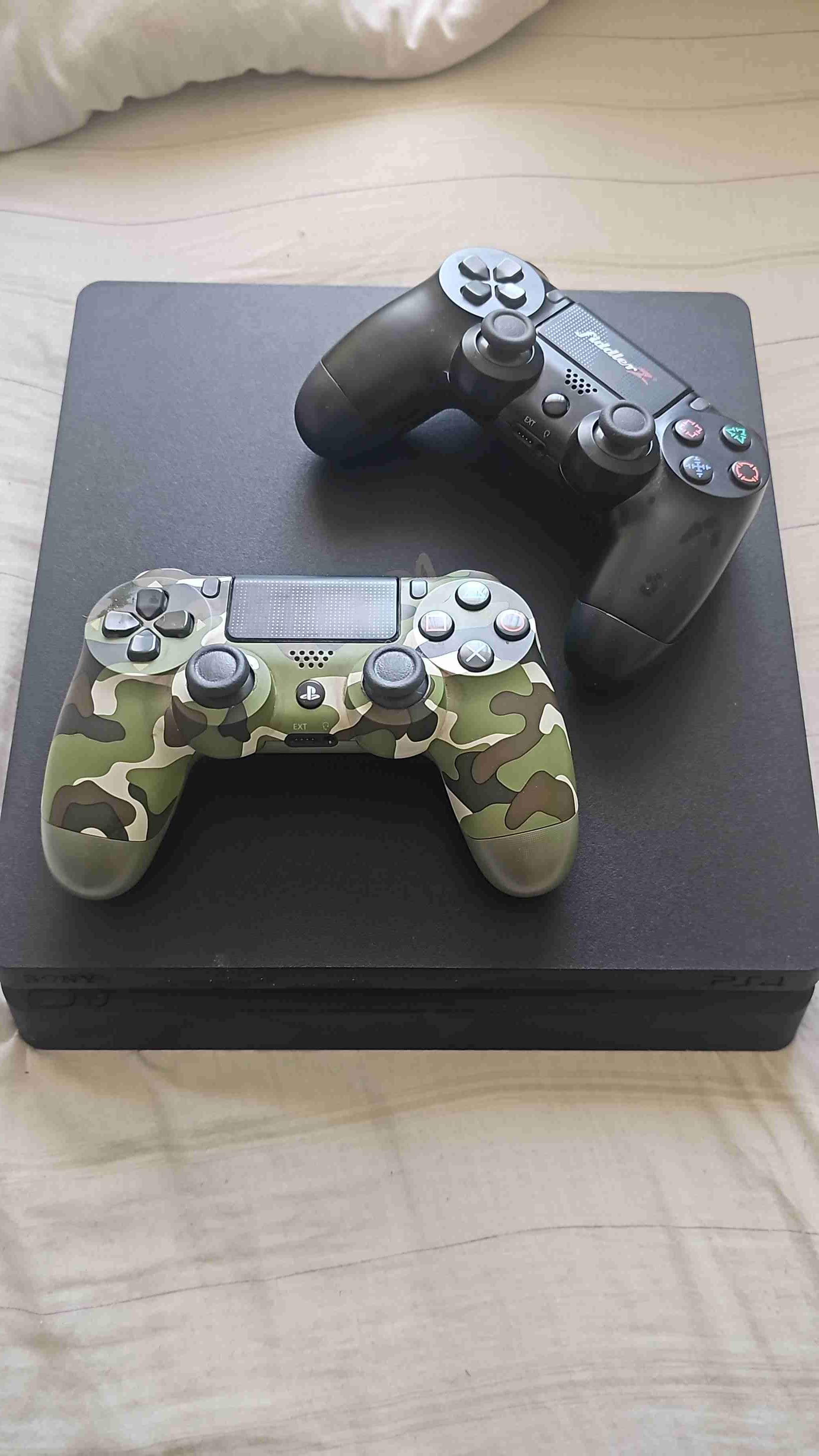 PS4  1TB con juegos - miniatura 2