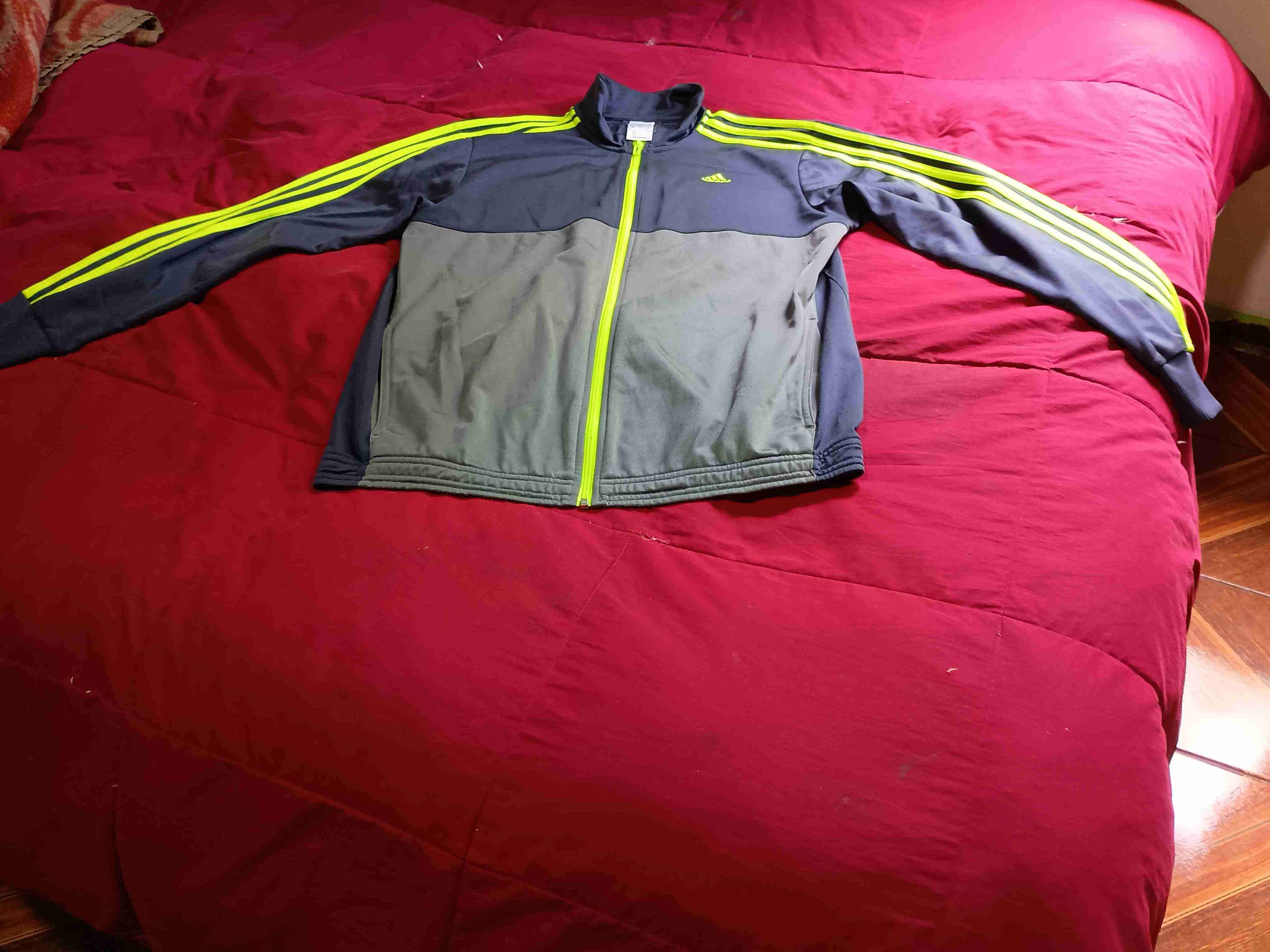 Polerón deportivo azul y amarillo - miniatura 4