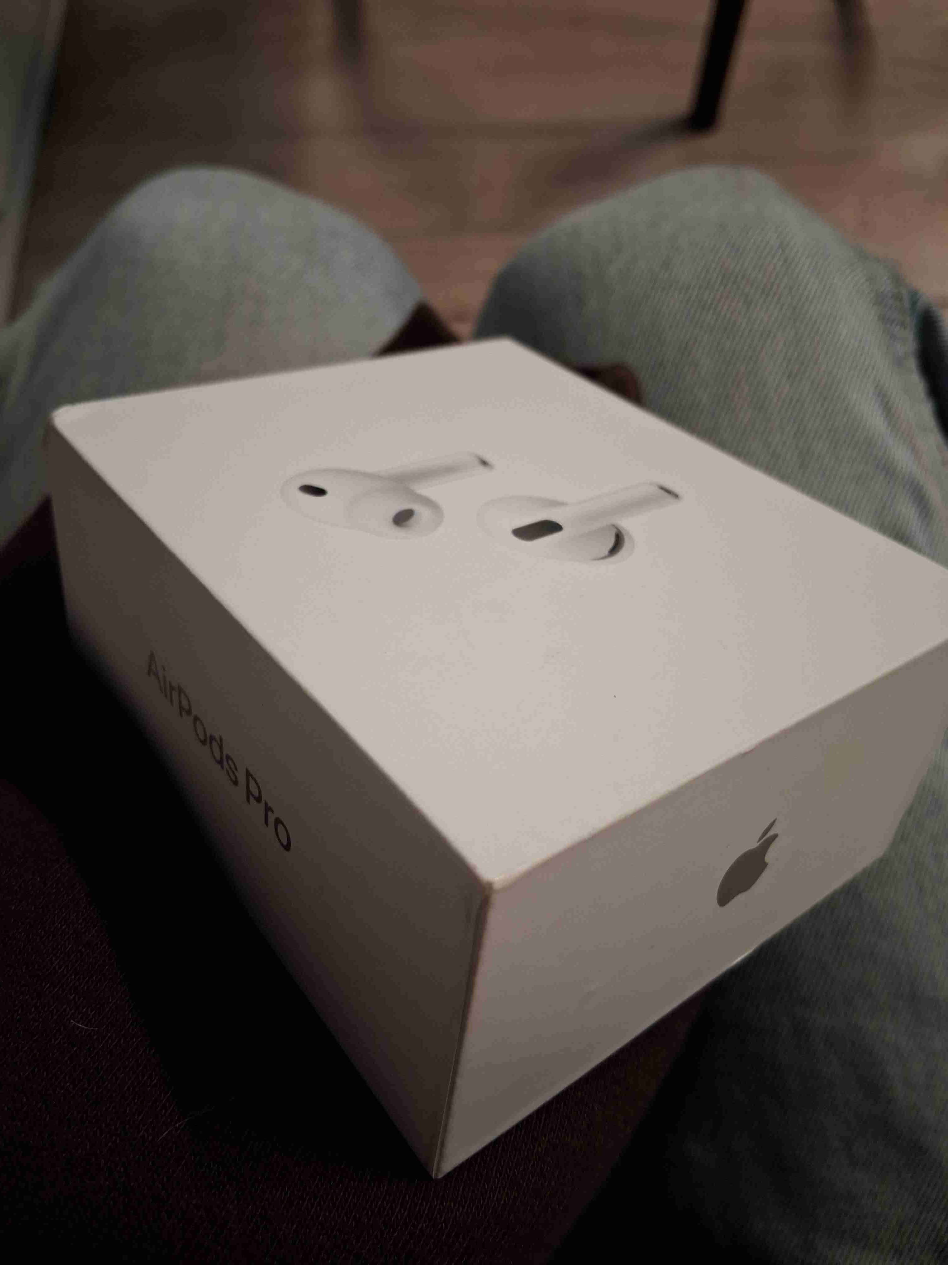 AirPods Pro nuevos - miniatura 1