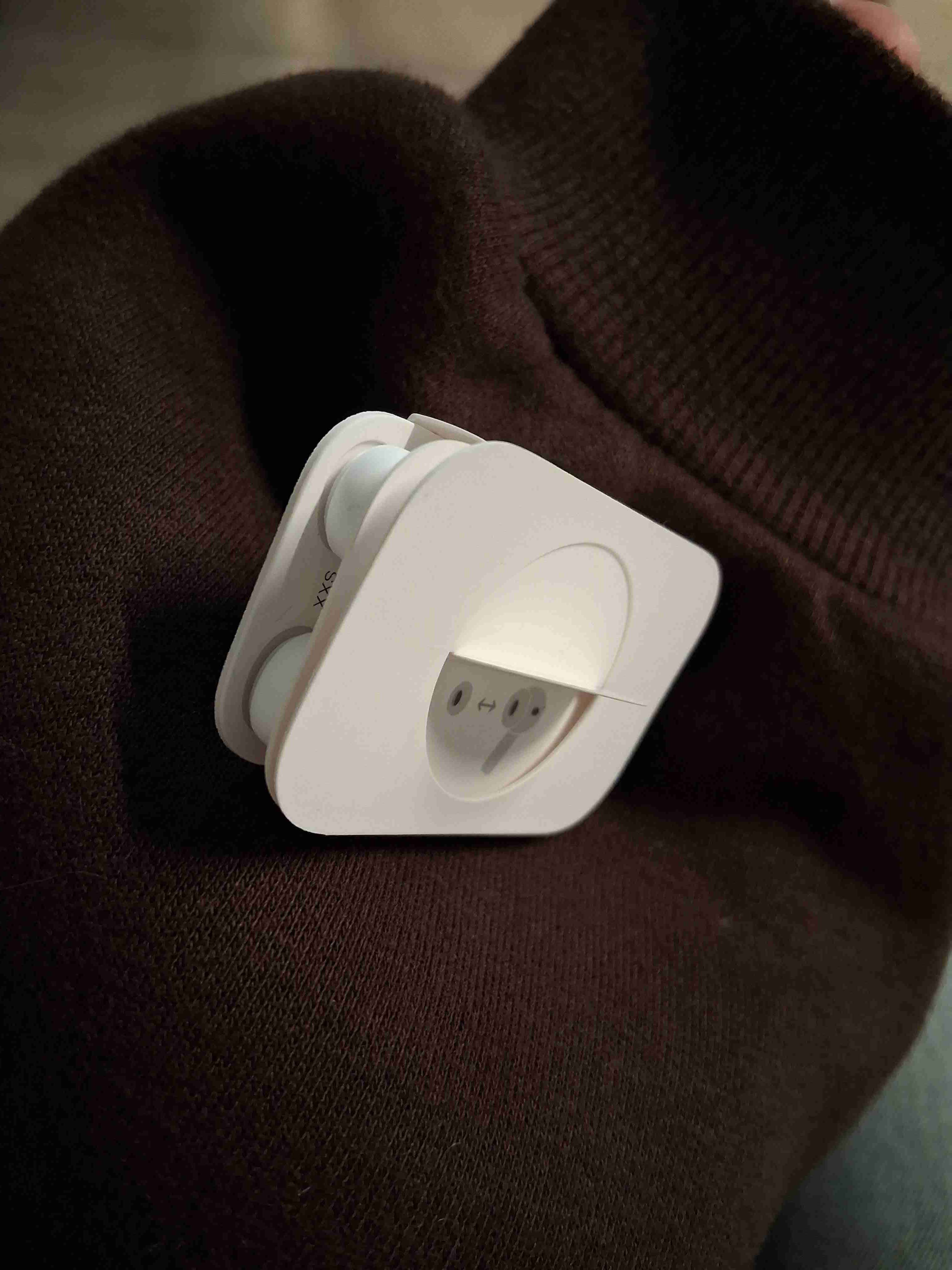 AirPods Pro nuevos - miniatura 2