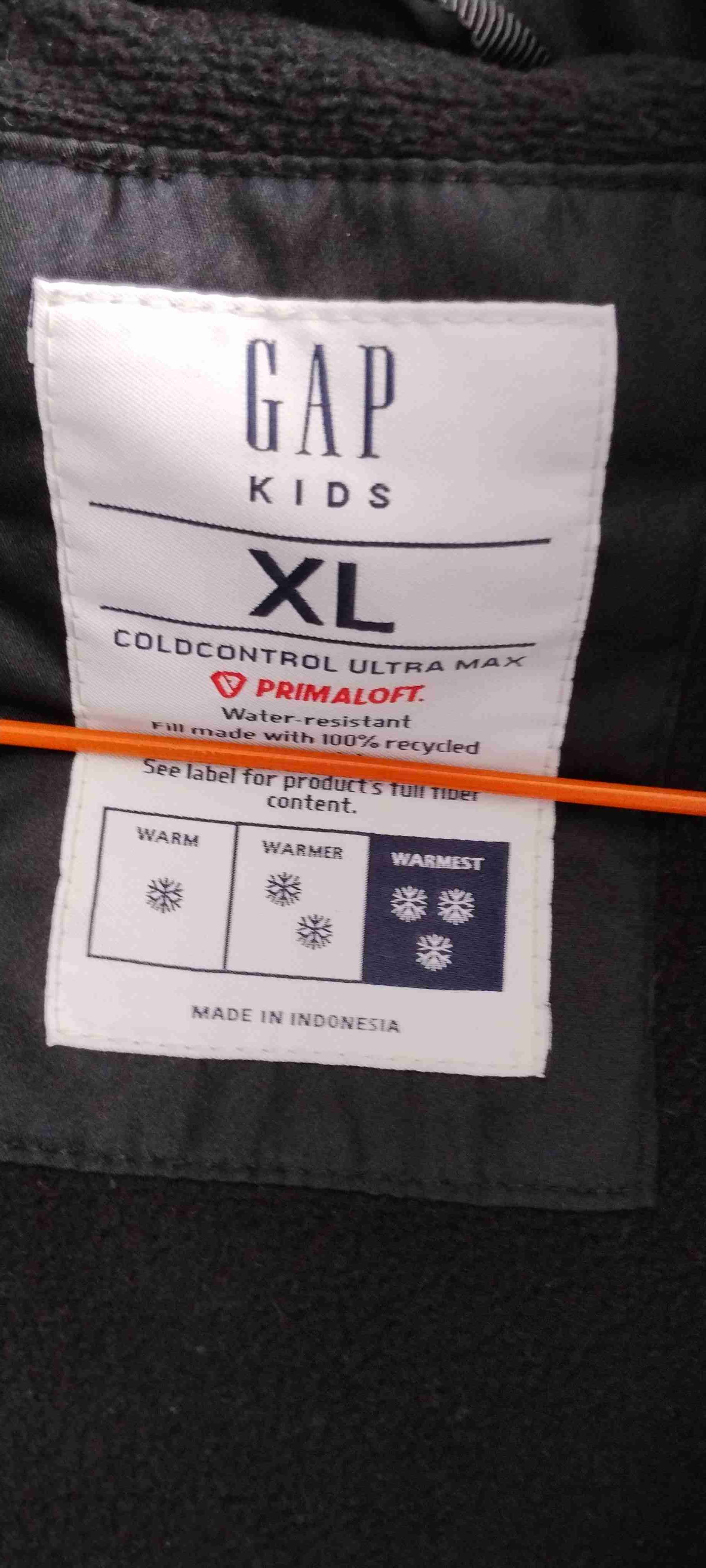 Parka negra con capucha - miniatura 3