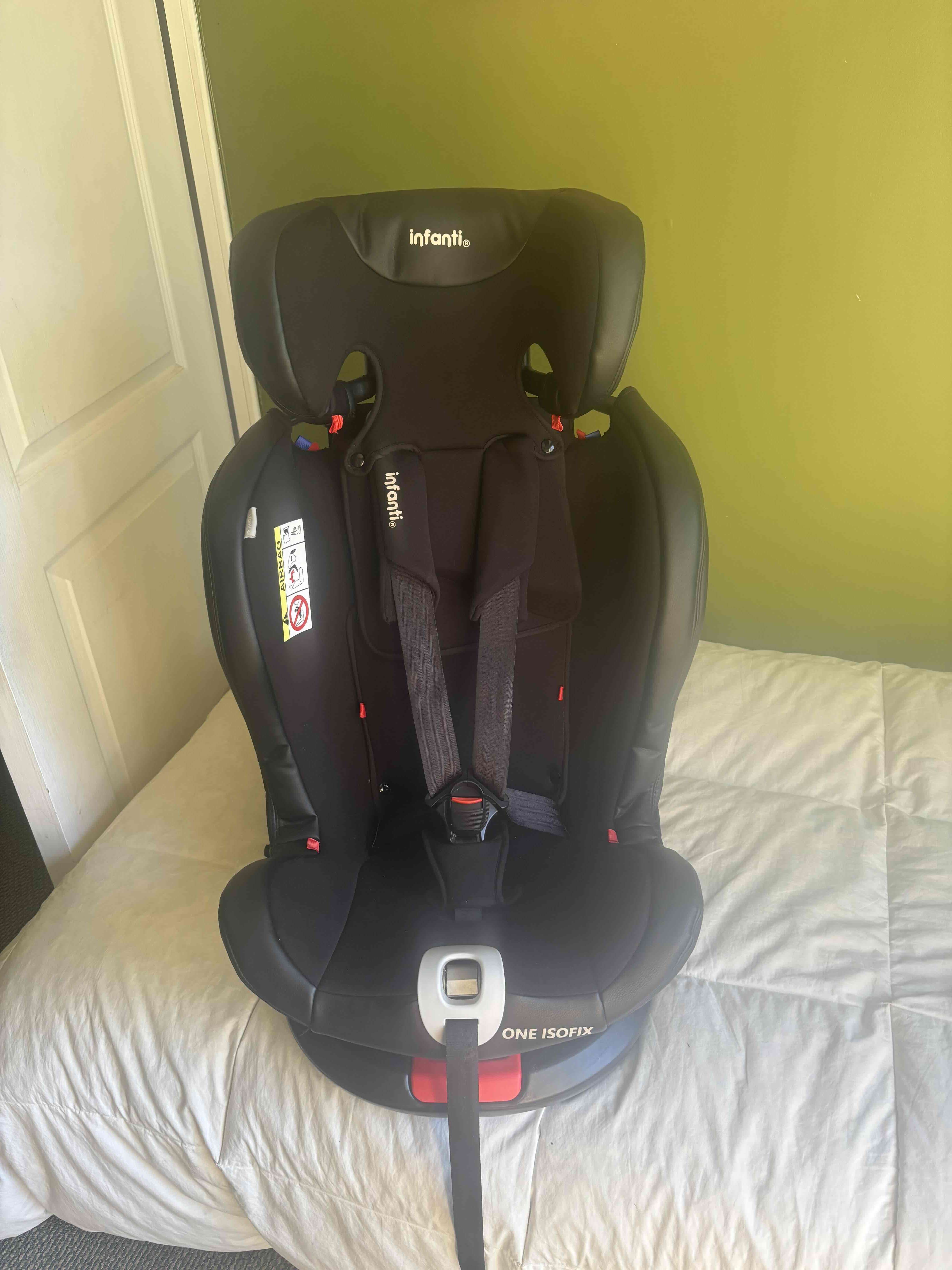 Silla de auto Infanti negra - 1