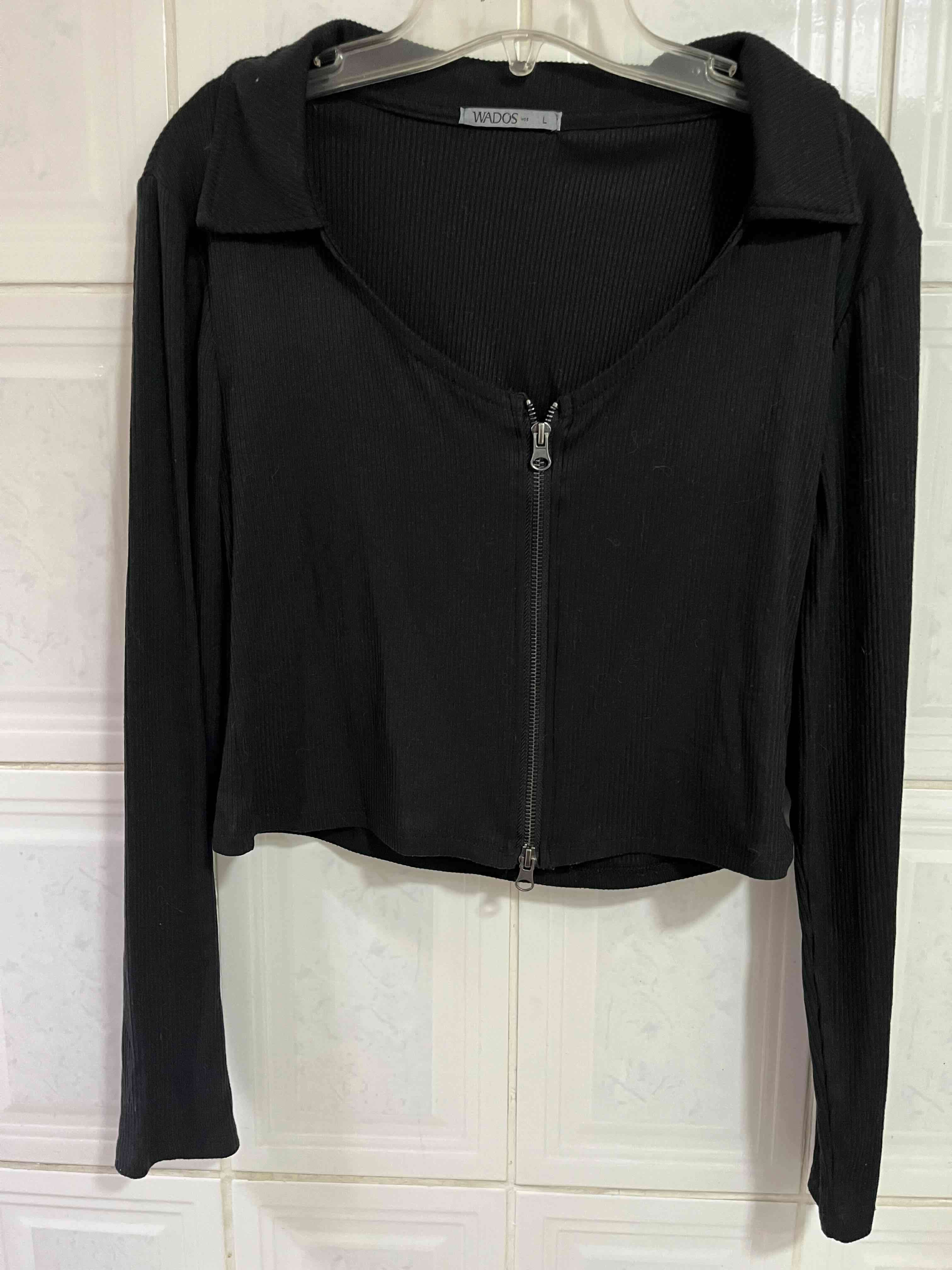 Polera manga larga con cierre Wados talla L - miniatura 1