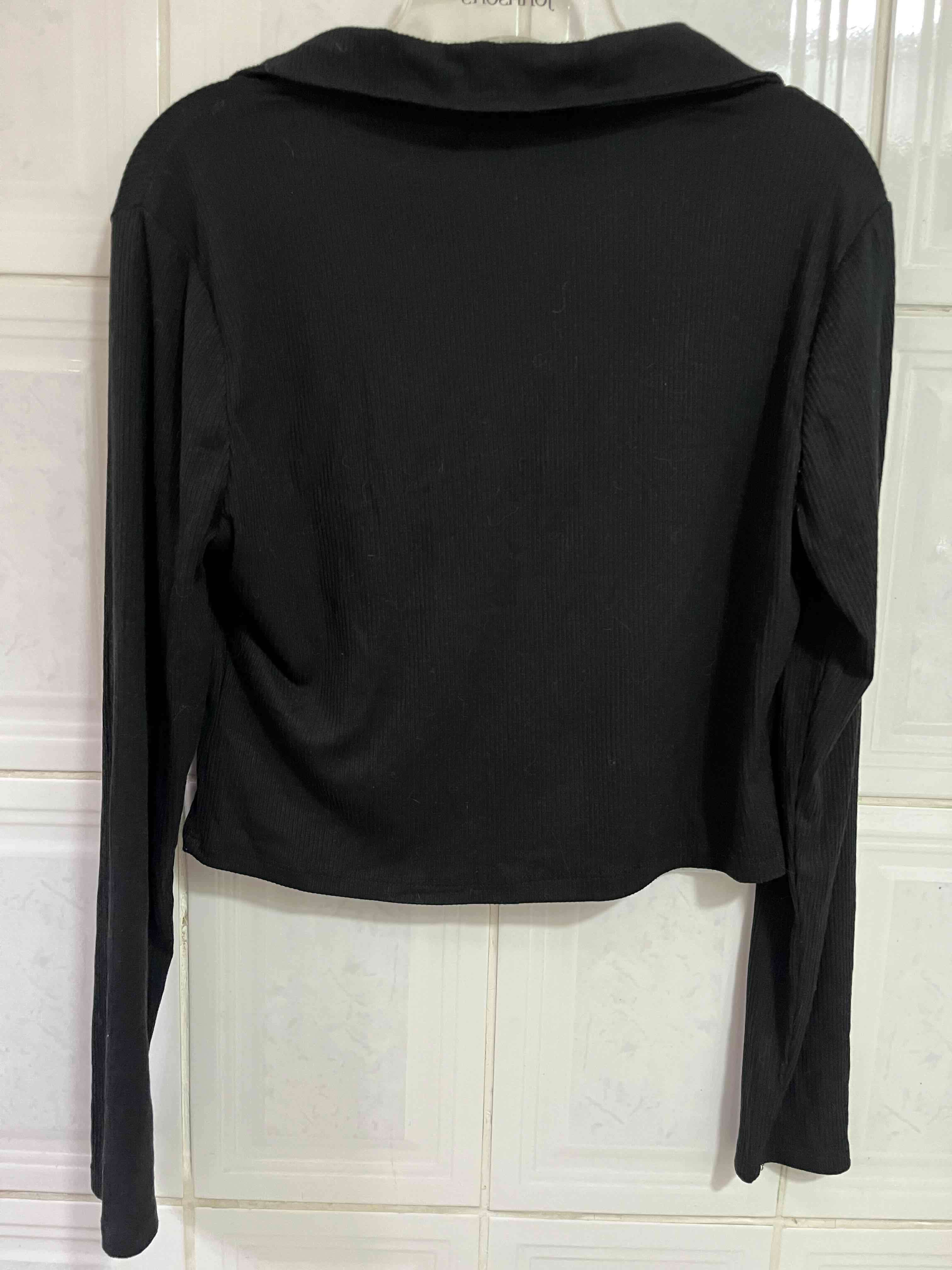 Polera manga larga con cierre Wados talla L - miniatura 2