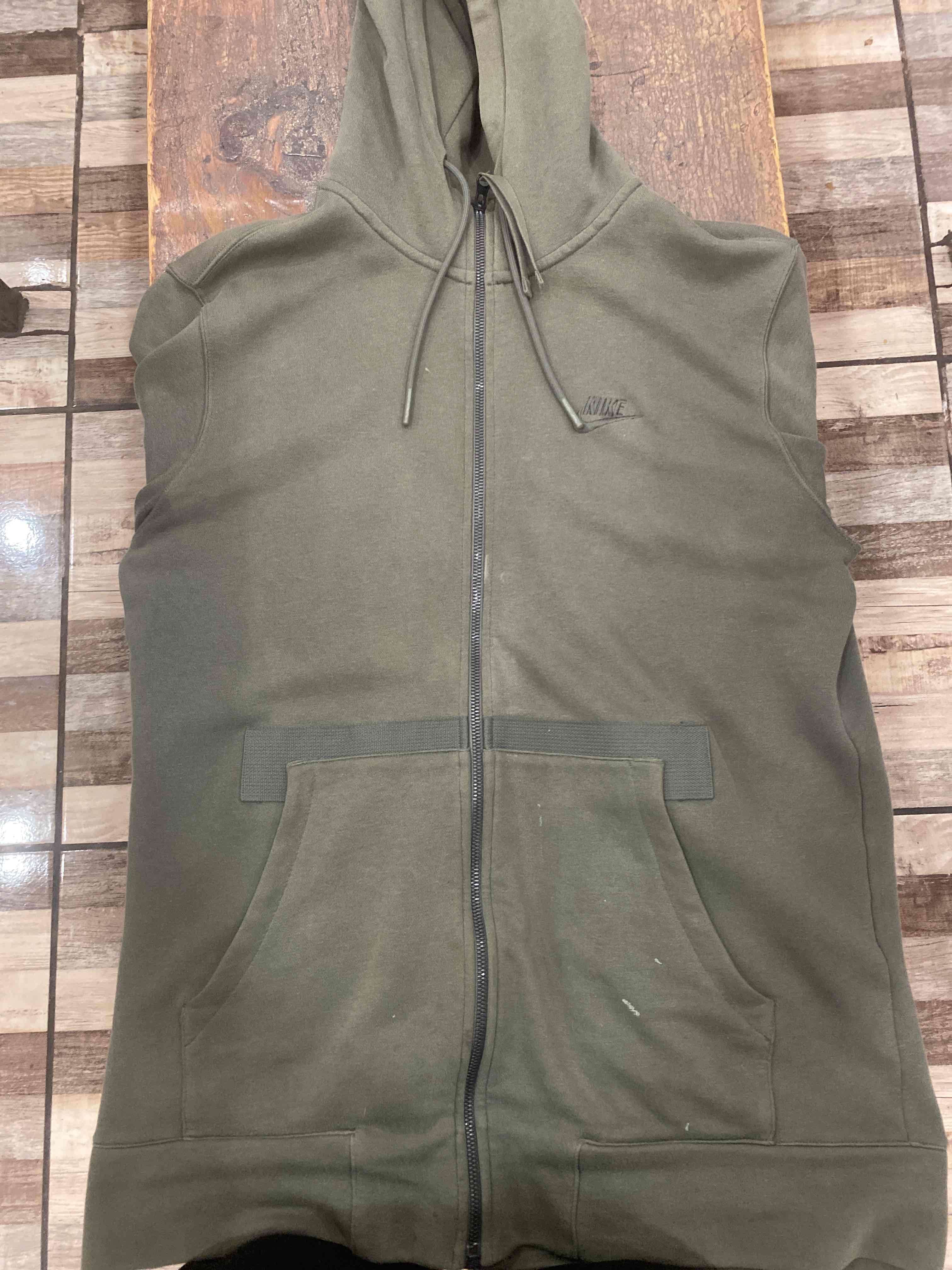 Polerón verde con capucha - miniatura 1