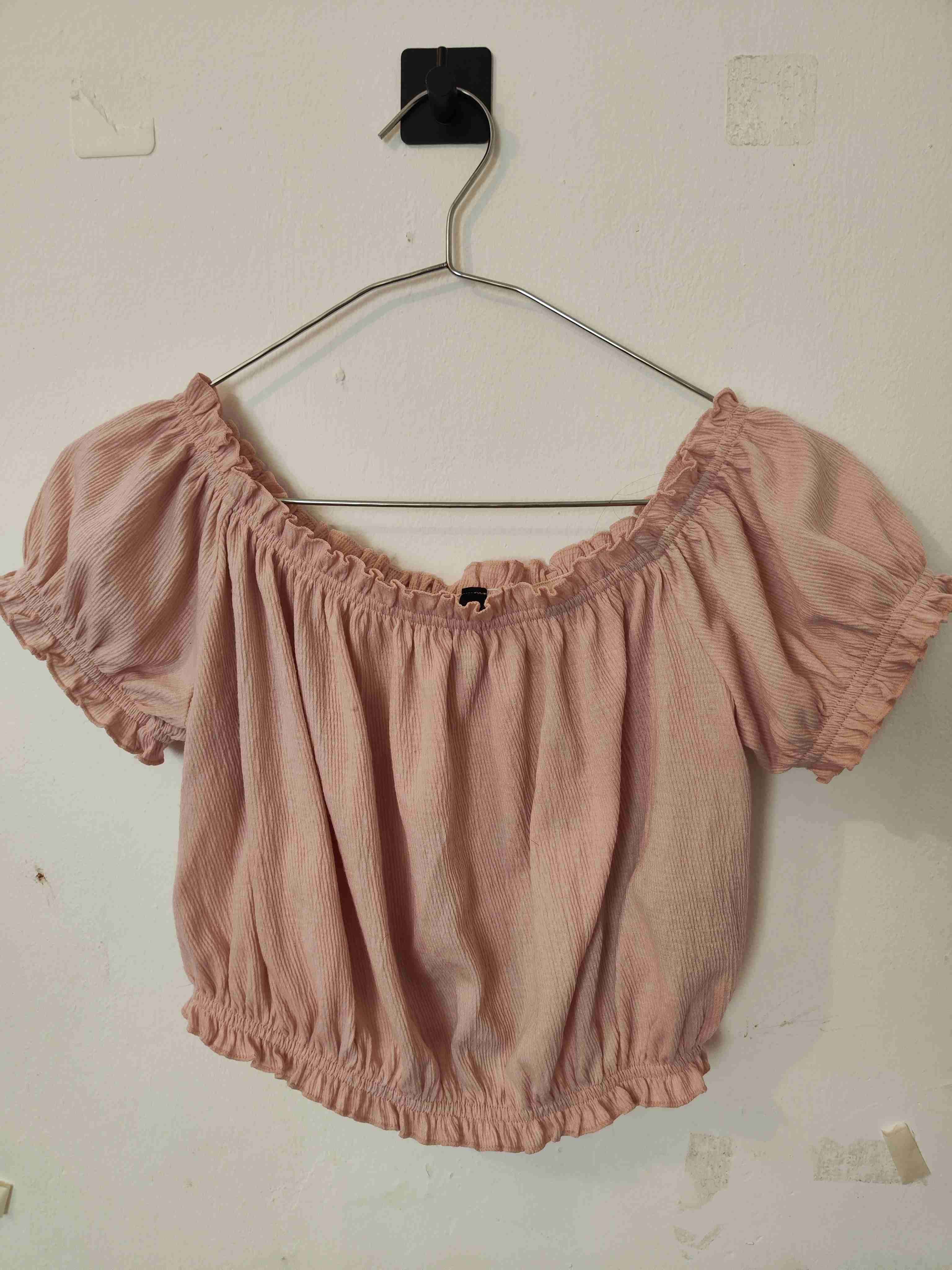 Blusa hombros descubiertos rosada