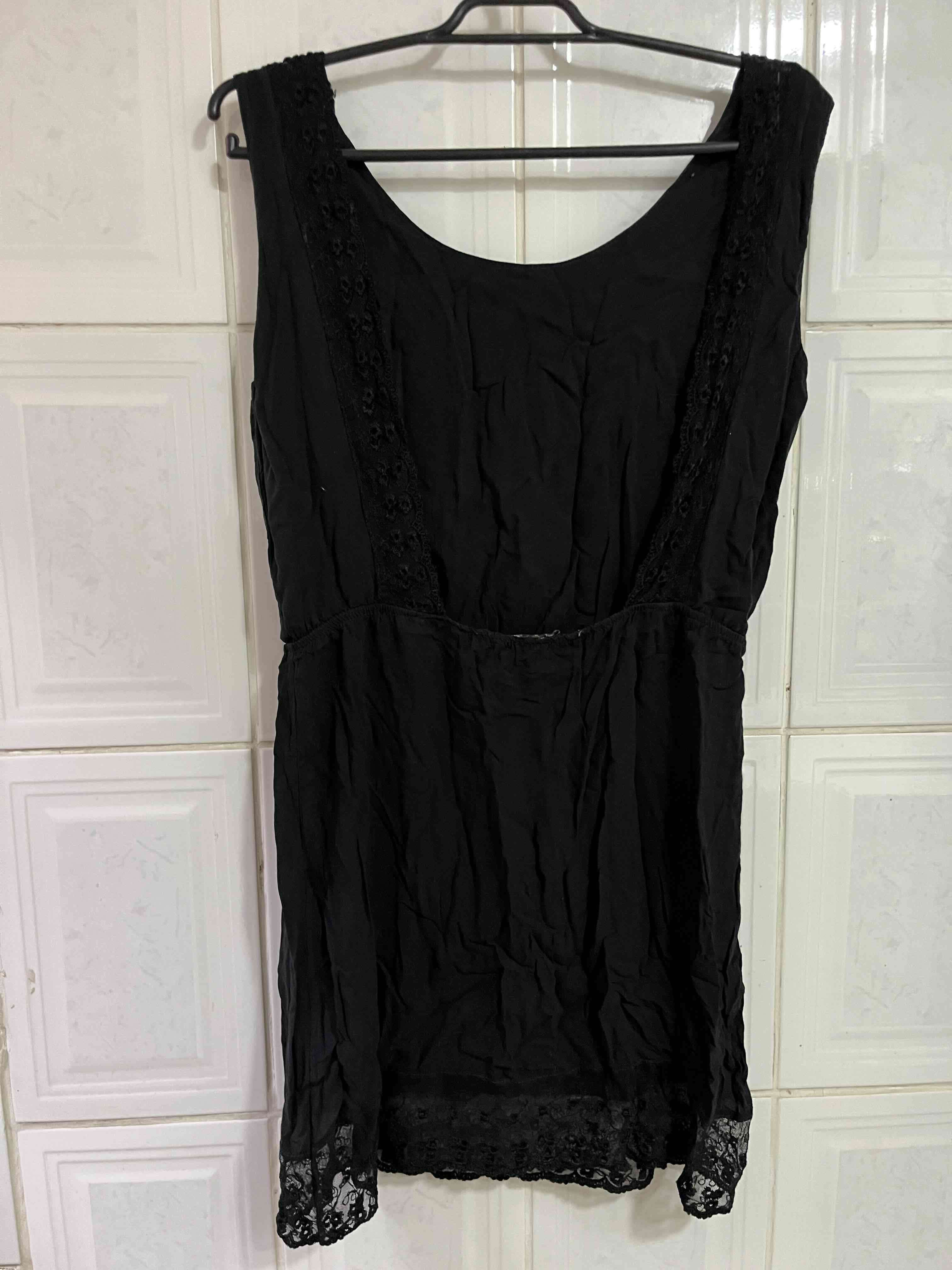 Vestido negro sin mangas ni espalda talla M - miniatura 2