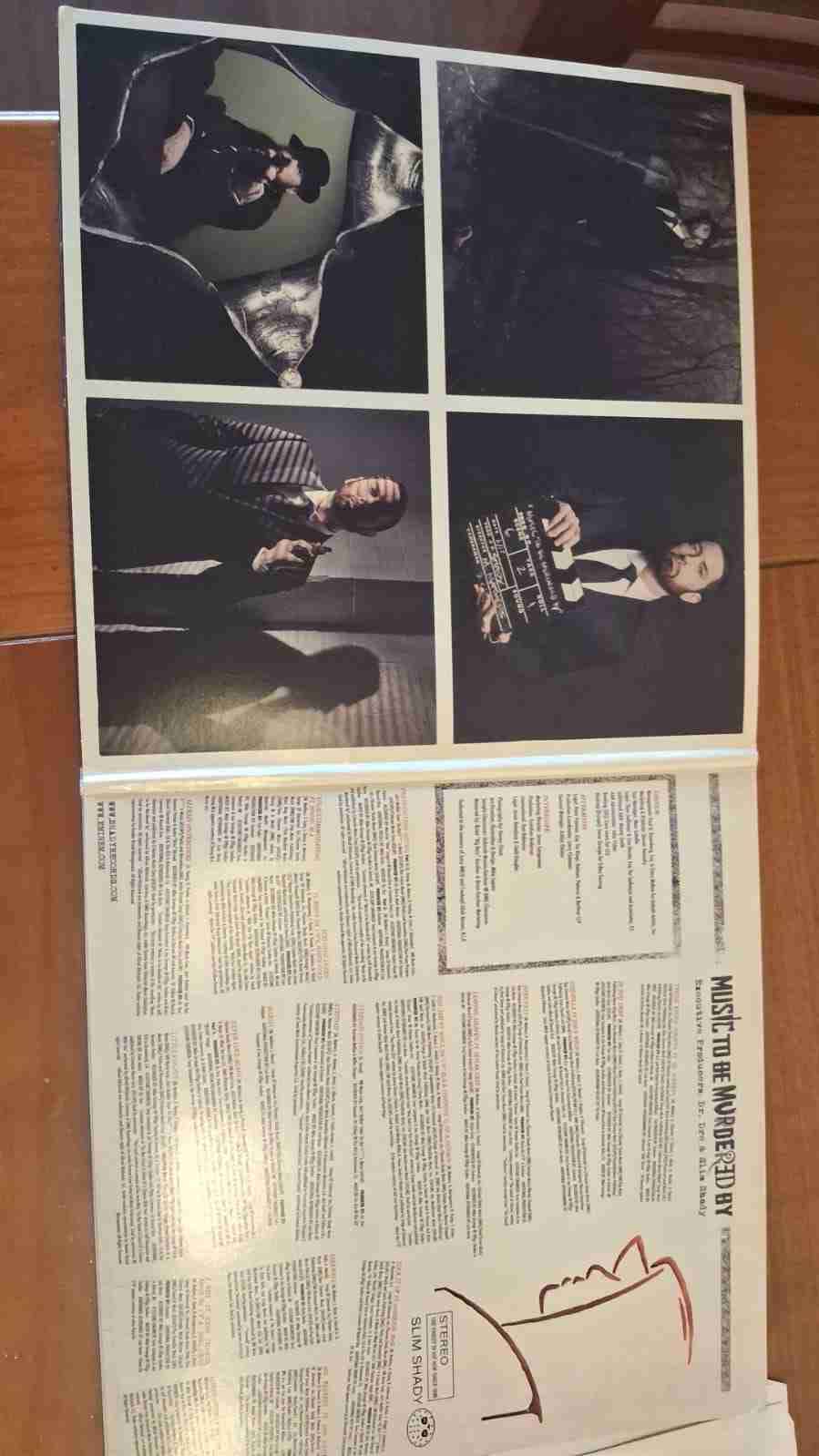 Vinilo de Eminem "music to be murdered by" - 3