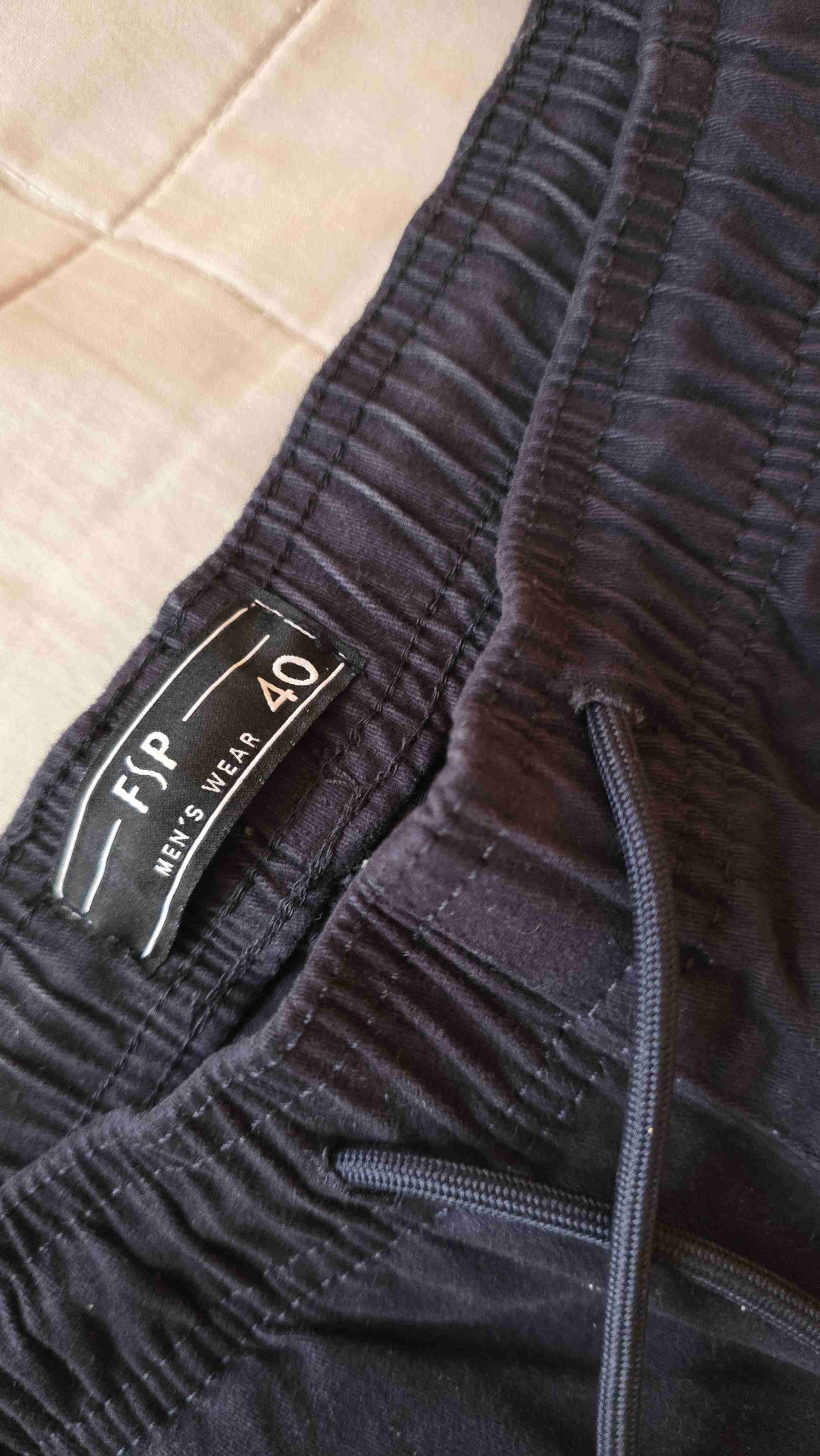 Pantalones negros con elástico Talla 40 - 2