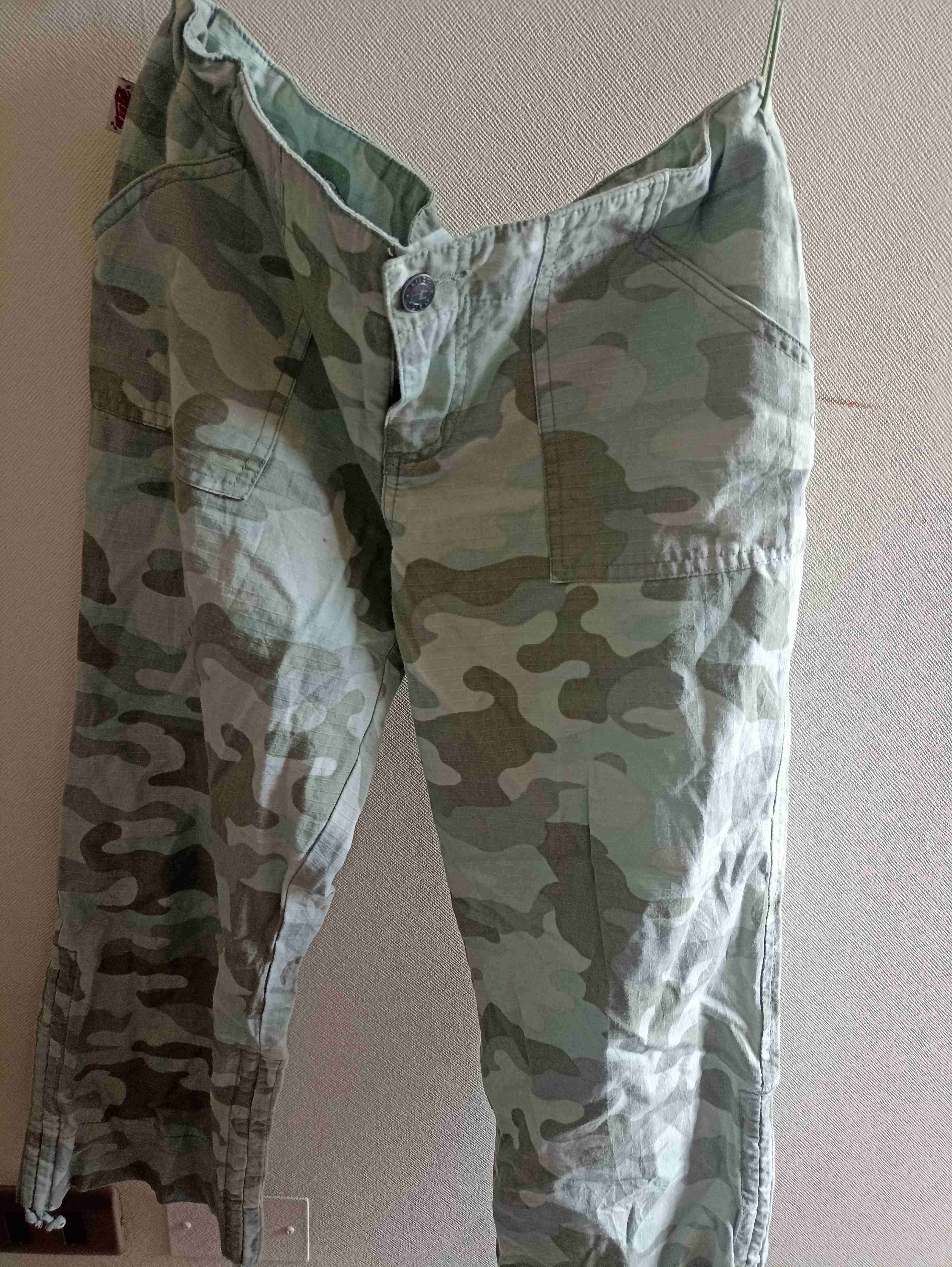 Pantalones cargo camuflados - 1