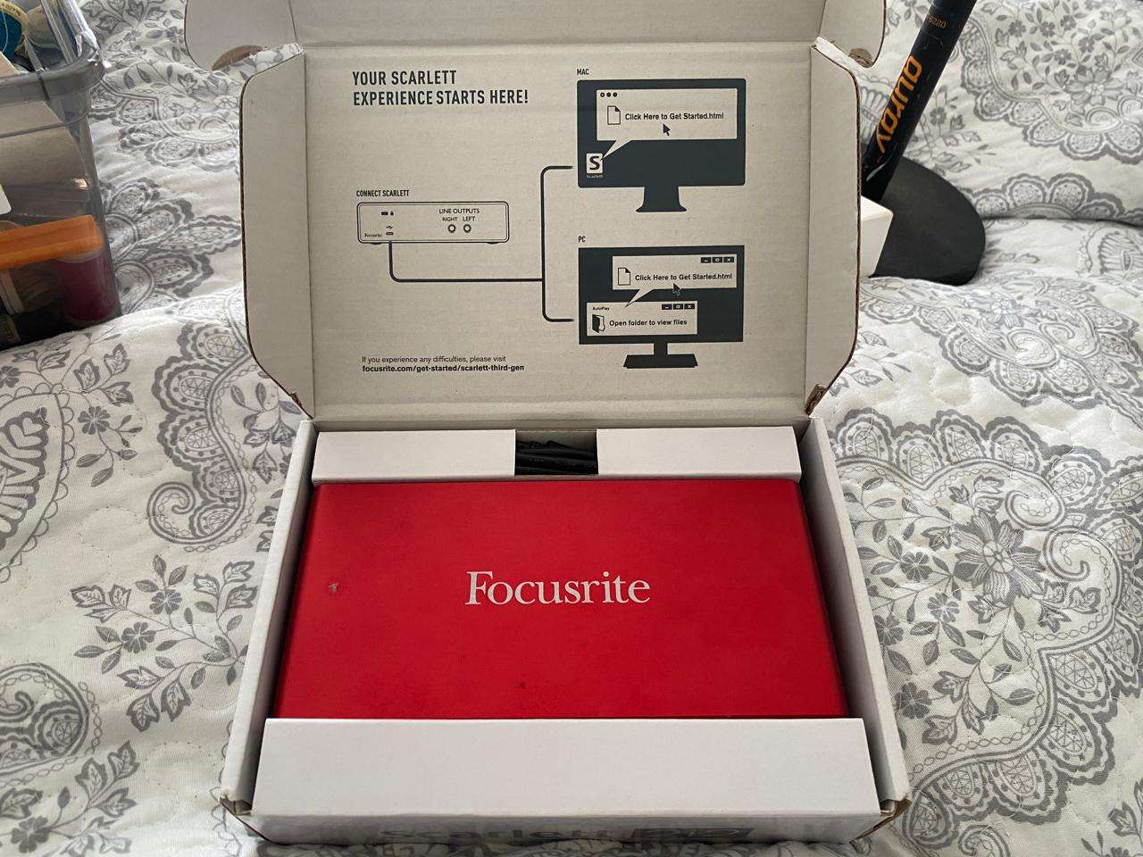 Interfaz de audio Focusrite Scarlett 2i2 - 3