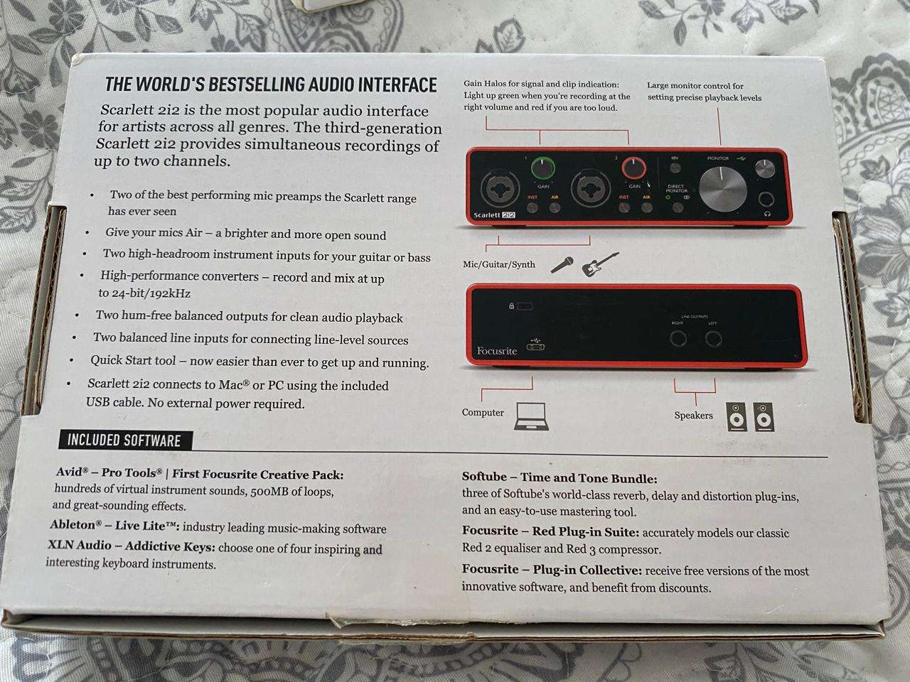Interfaz de audio Focusrite Scarlett 2i2 - 5
