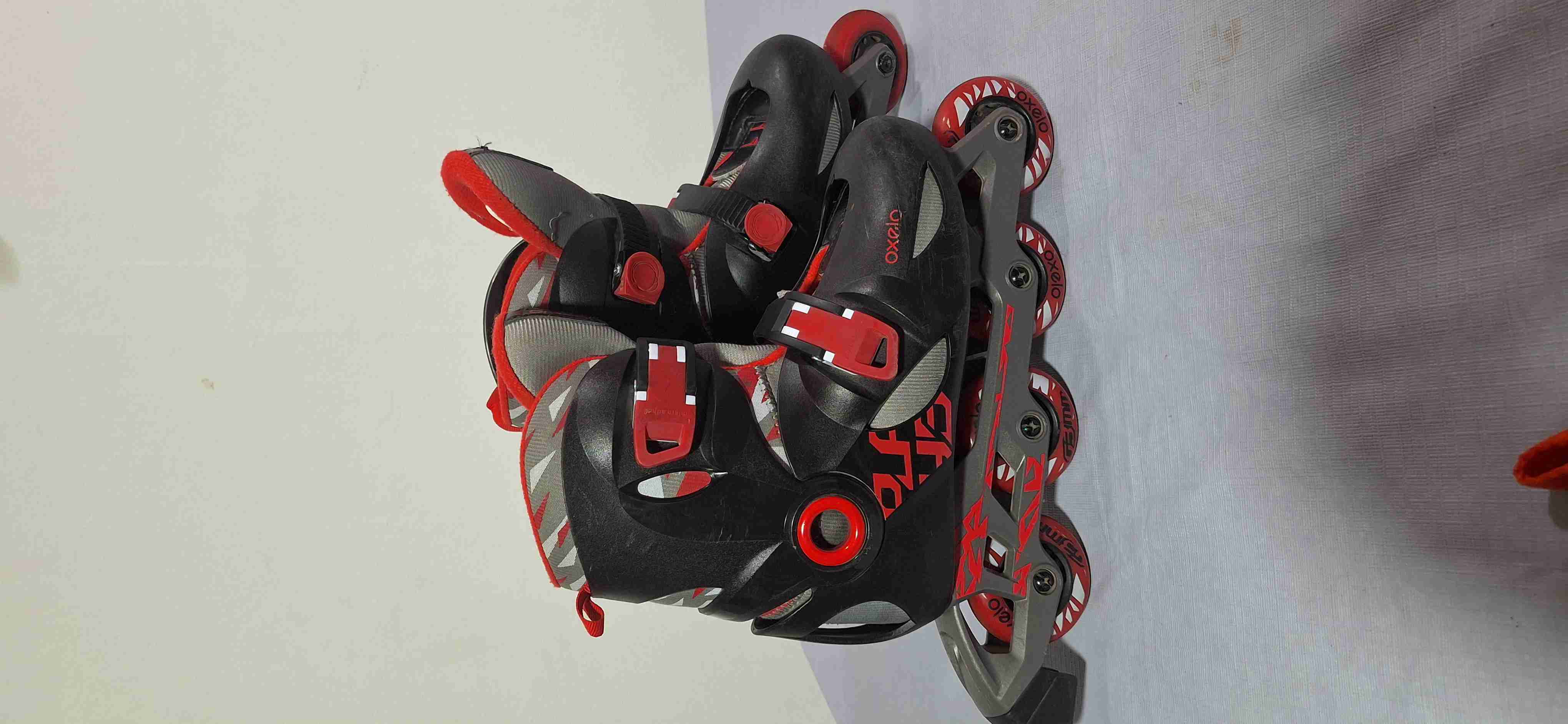 Set de patines con casco y protecciones - 6