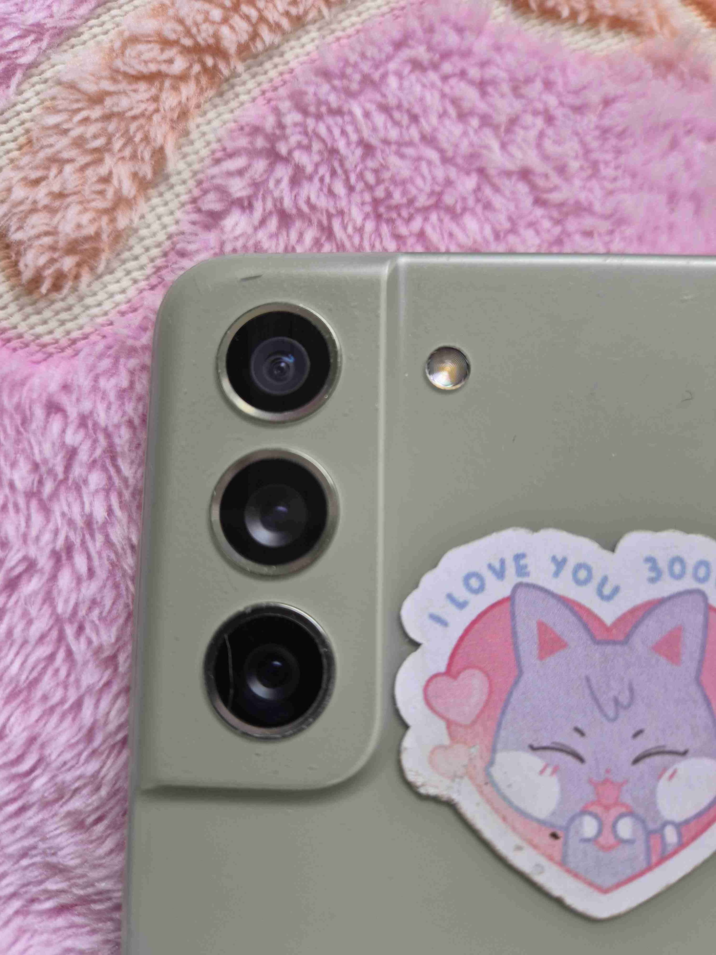 Smartphone Samsung gris con stickers - miniatura 3