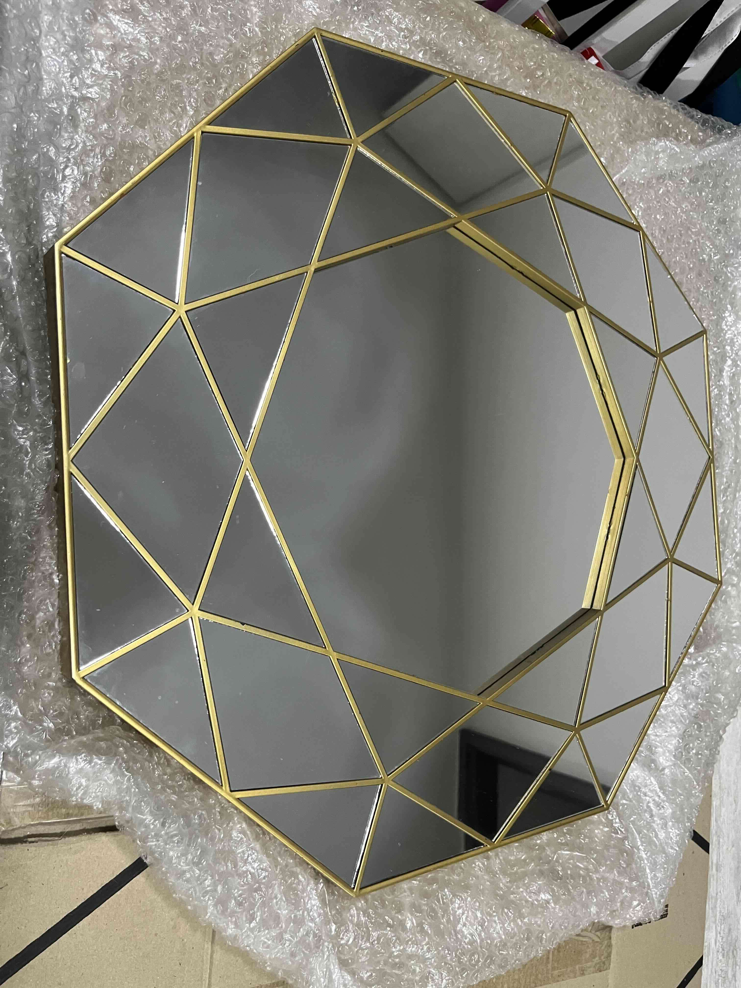 Espejo decorativo geométrico dorado - miniatura 1