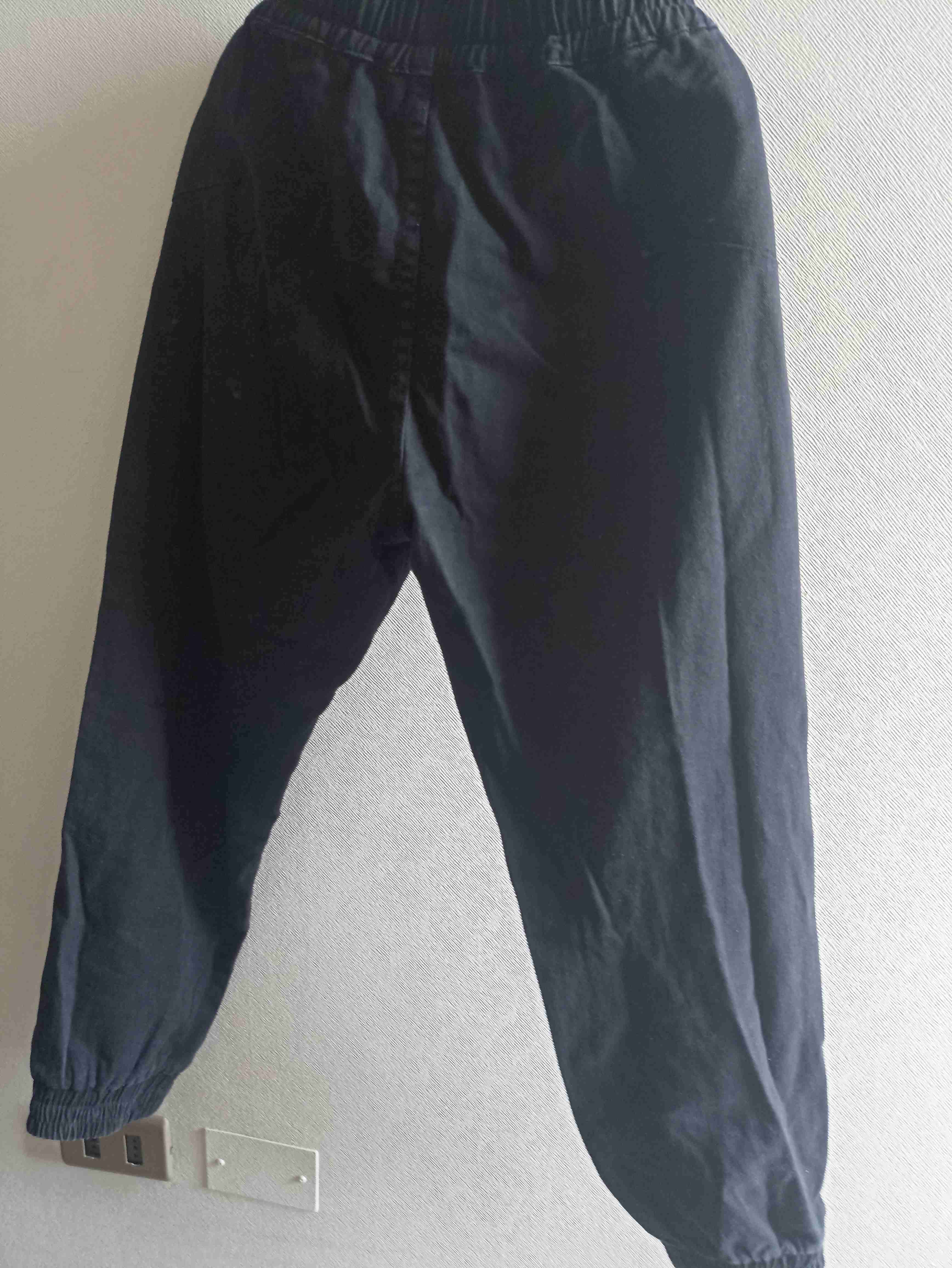 Pantalones negros con cierre - 2