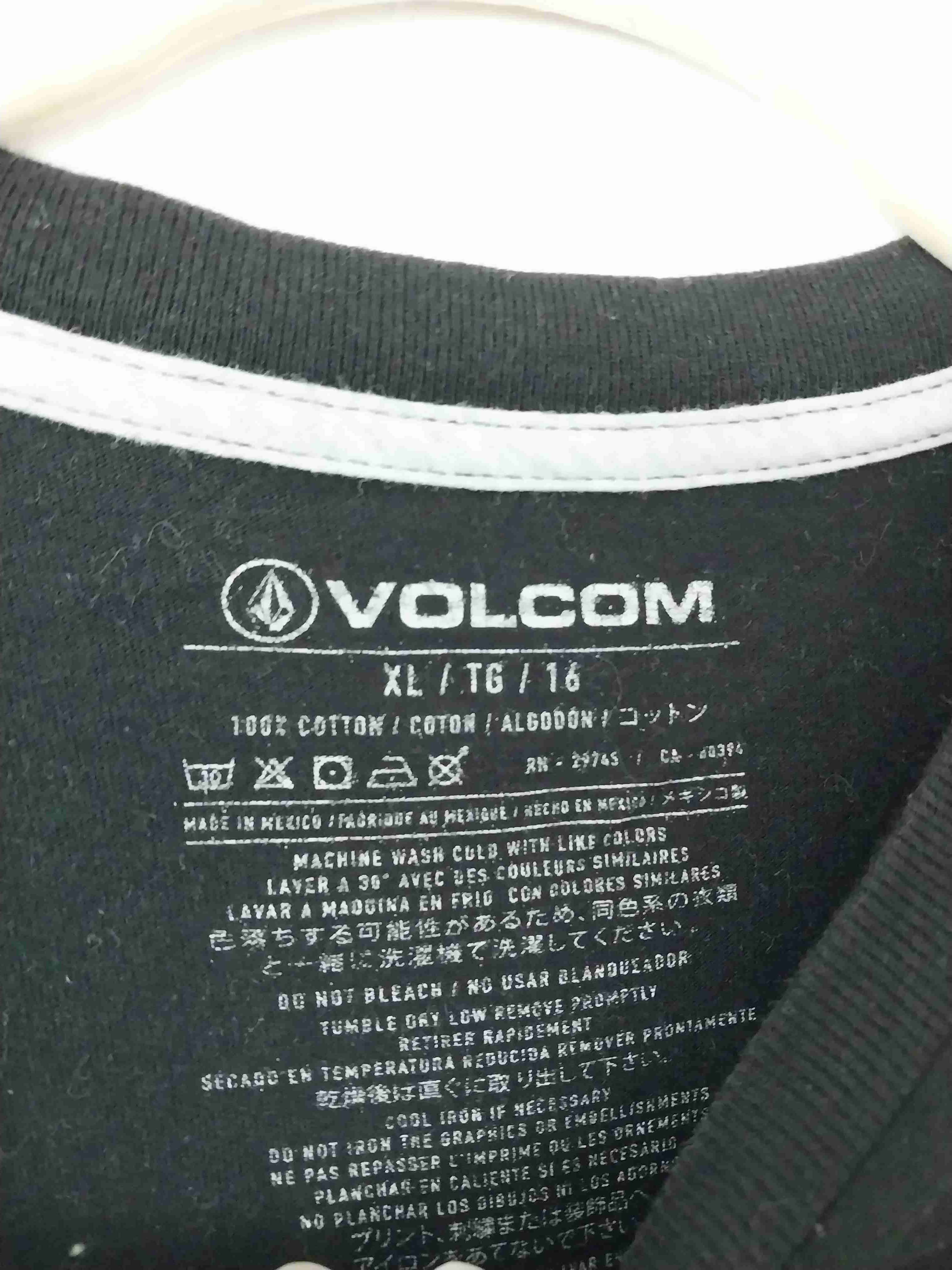 Polera negra Volcom - 3