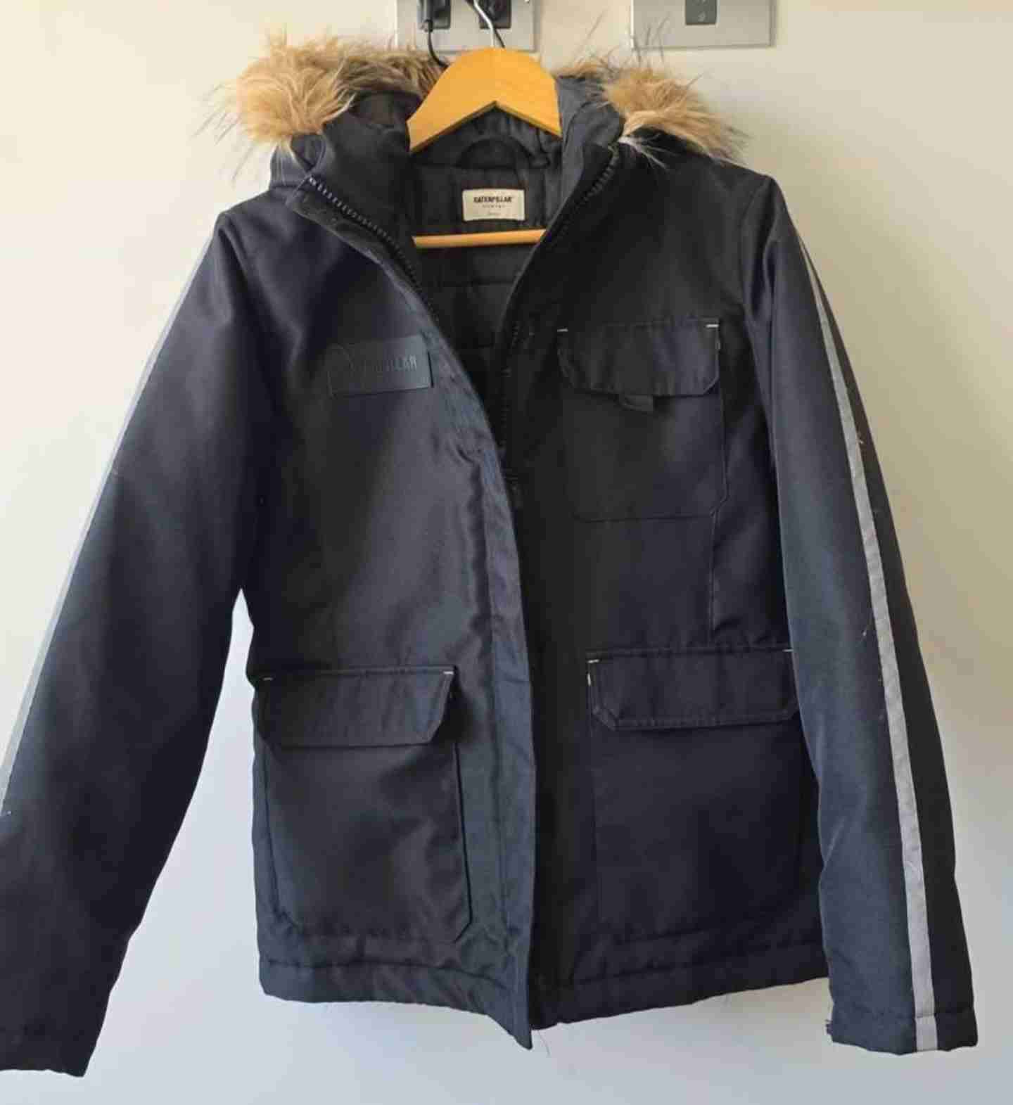 Parka negra con capucha de pelo Caterpillar - 1